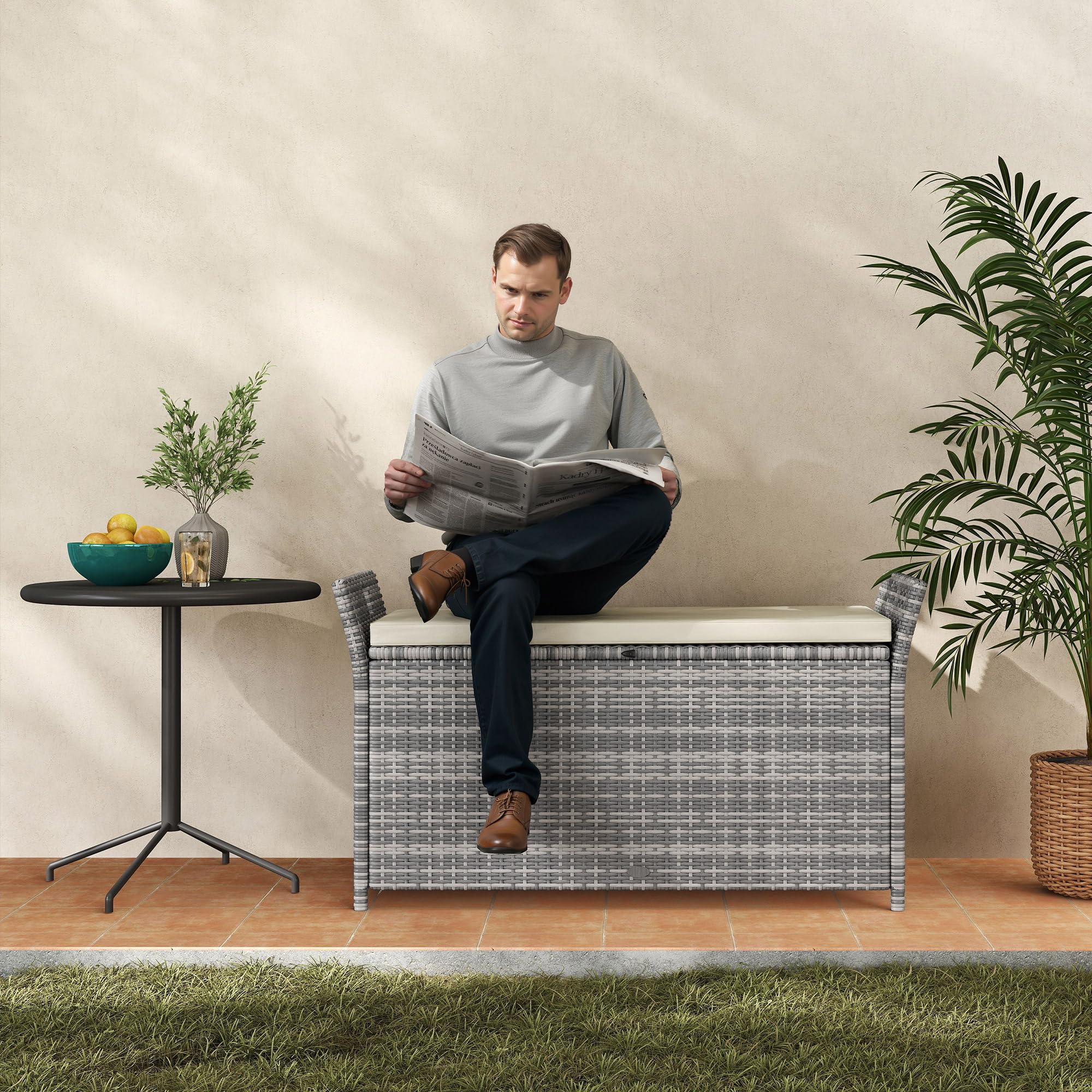 Outsunny Coffre de Rangement Extérieur 250L 125 x 55 x 70 cm crème et Gris | en Résine Tressée, Banc de Rangement, Coussin Amovible, Jardin Balcon Patio