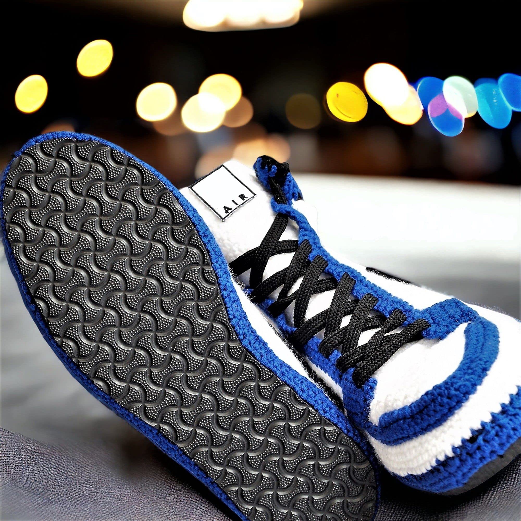 Handgefertigte Universitätsblaue Jordan Style Sneaker Hausschuhe - Personalisierte High-Top Plüsch Slipper - Große Größen - Warme Baumwoll-Woll-Mischung