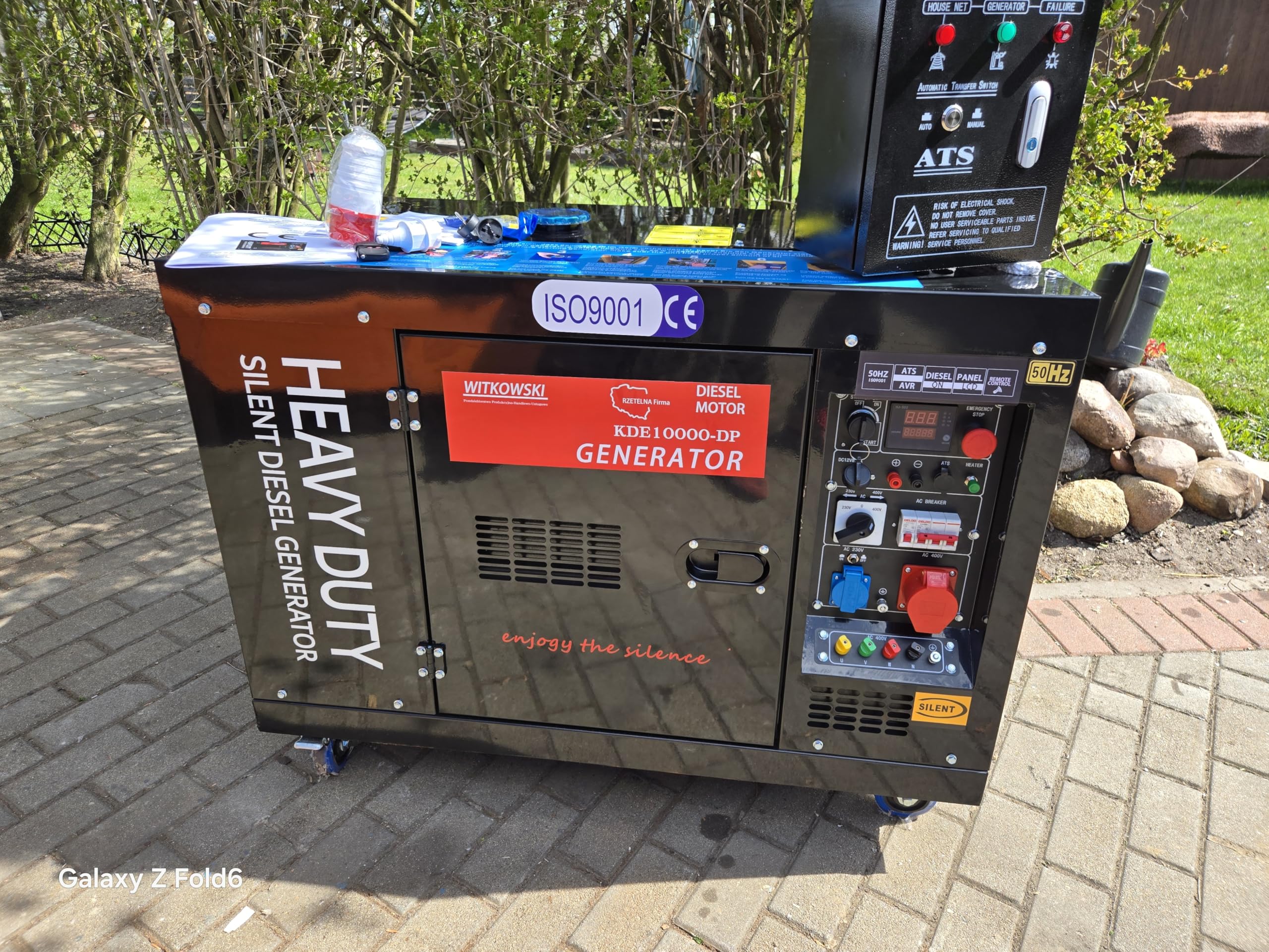 Grupo electrógeno móvil con AVR diesel 11 kVA Dual Power 230 V/400V | WITKOWSKI Generador arranque eléctrico, bujías incandescentes, mando a distancia y preparación ATS KDE10000DP