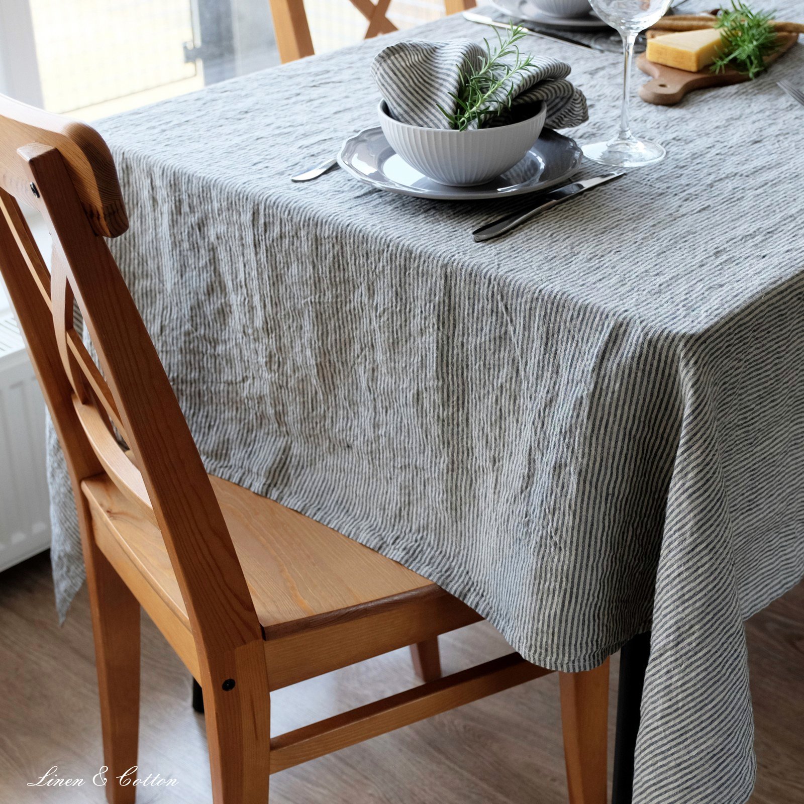 Linen & Cotton Vintage Rustique Rayée Nappe en Tissu Bjorn - 100% Lin Lavé, Beige Naturel Noir (153 x 153 cm) Drap de Table Champetre Campagne Carrée Lavable Machine pour Maison Cuisine Salle à Manger