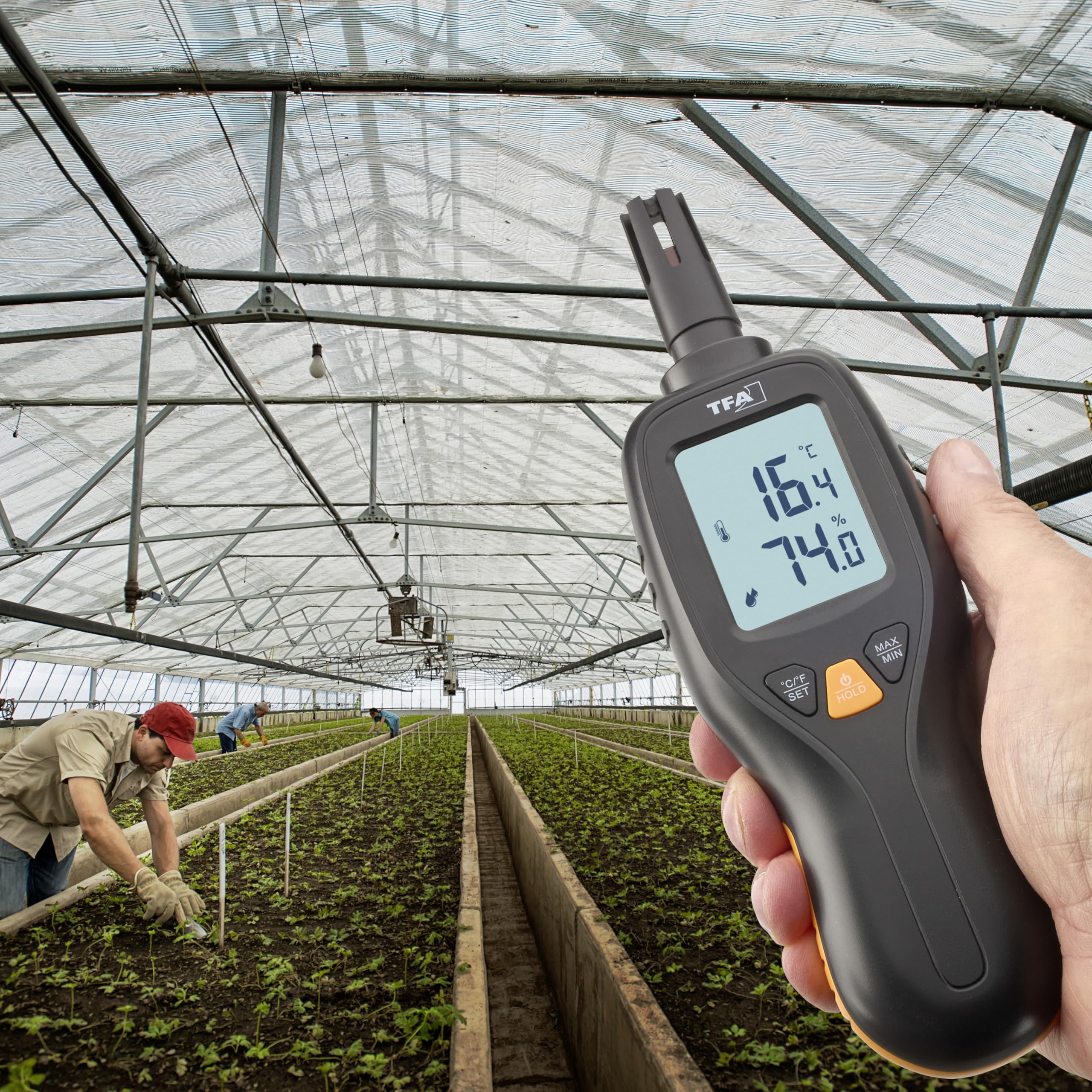 TFA Dostmann Igrometro professionale, misuratore di umidità digitale, 31.1066.01, veloce, preciso, da -50 a +70 °C, precisione 0,3 °C, termometro, funzione max min, retroilluminazione, nero