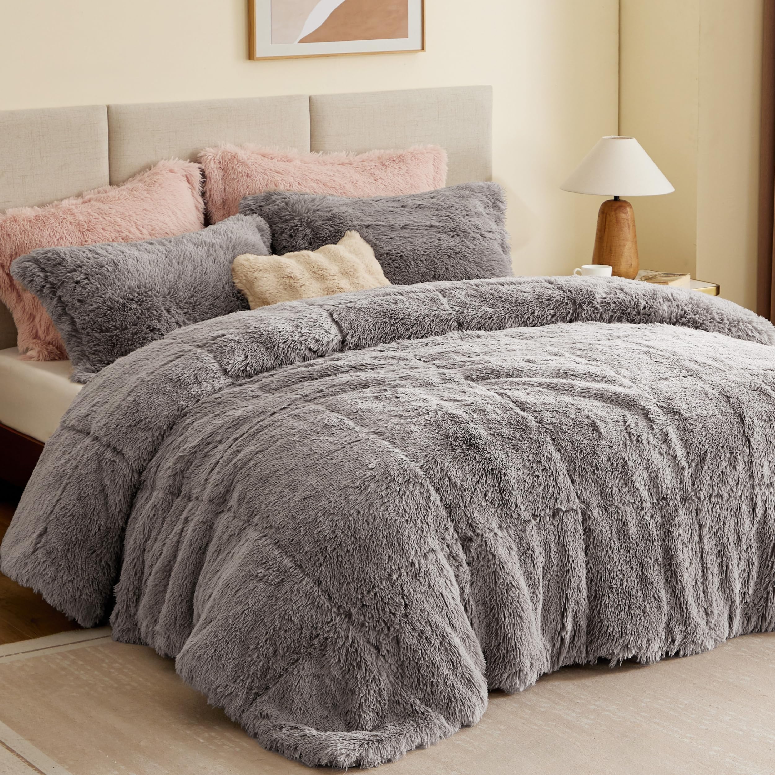 Intelligent Design Malea Shaggy Comforter Set, Long Faux Fur Cozy Down Alternative, Modern Casual Ultra Soft All Season Fluffy Bedding with Matching Sham, Twin/Twin XL, Grey 2 Piece