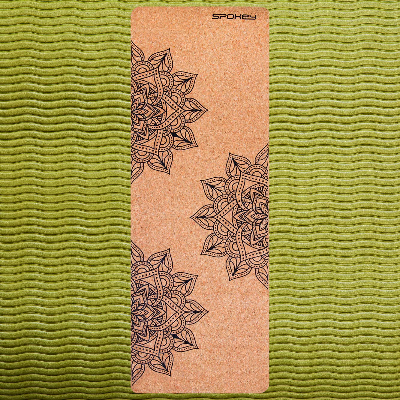 Spokey Savasana, tappetino da yoga, 183 x 60 x 0,4 cm, antiscivolo, stabilizzante e sicuro, per yoga, pilates, fitness e ginnastica, realizzato in sughero e TPE ecologico, biodegradabile al 100%