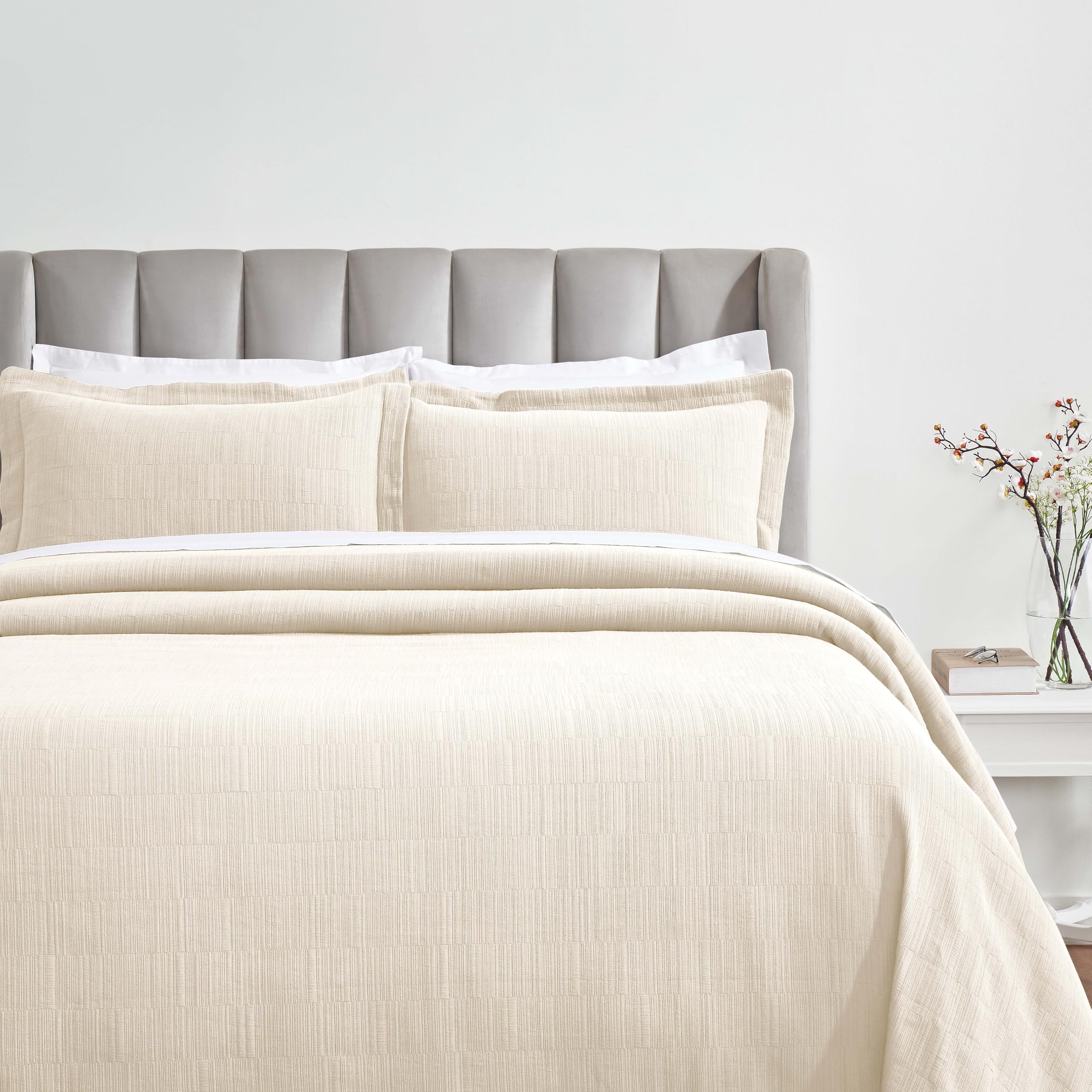 superior 3 piece cotton bedspread and sham set, home bed decor, decorative bed spread, 2 pillow shams, medium weight, textured matelasse coverlet, bedding essentials, zenith collection, king, ivory