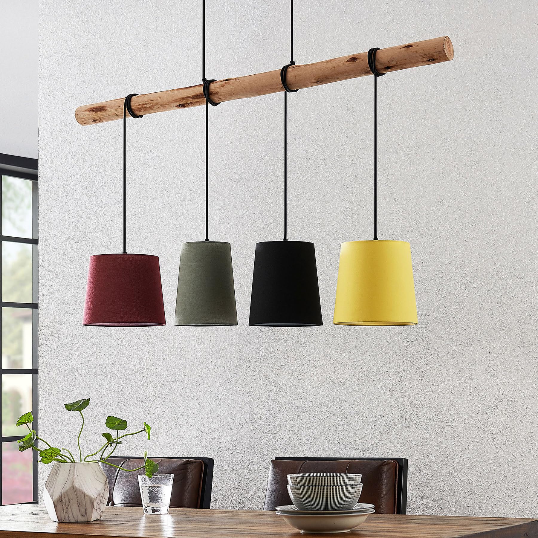 Lindby Esstisch Pendelleuchte Holz, Textil Balkenpendelleuchte Holzast und Stoff Lampenschirm Hängelampe Lampe Wohnzimmer 4x E27 ohne Leuchtmittel | E27 4 Lampen Modern Holz Stoff für Wohnzimmer Wohnzimmer Küche Esszimmer