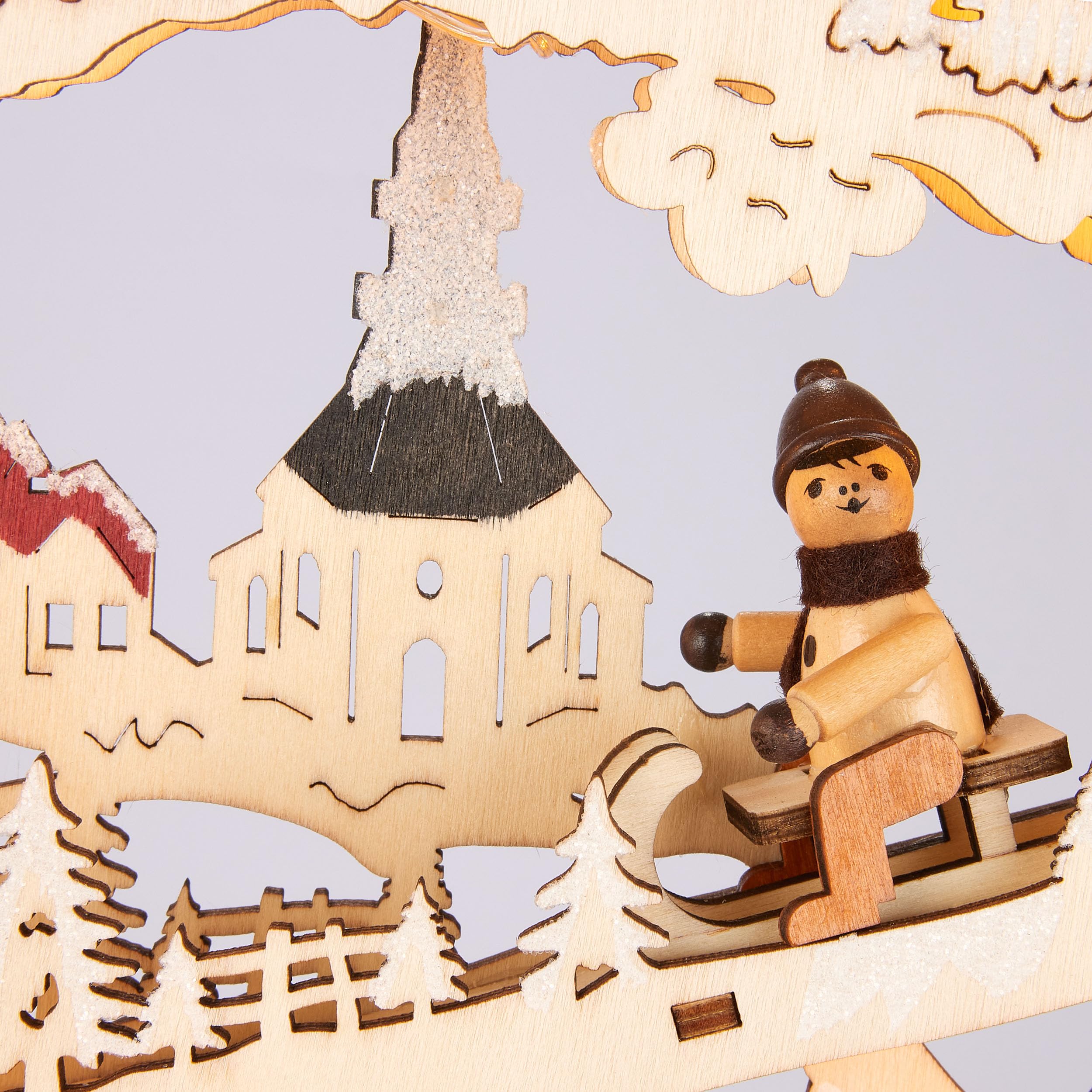 BRUBAKER 3D Lichterbogen - LED Schwibbogen - Schlittenfahrt im Wald - Weihnachtsbeleuchtung aus Holz Natur - 22 x 32 x 9 cm - Handbemalte Figuren - Weihnachtsdeko für Tisch & Fenster