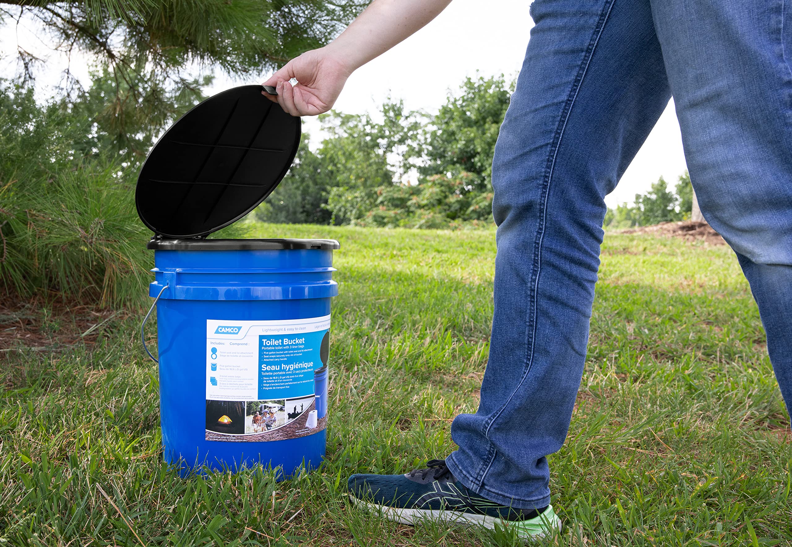 Camco 41549 Portable 5Gallon Toilet Bucket with Seat and Lid