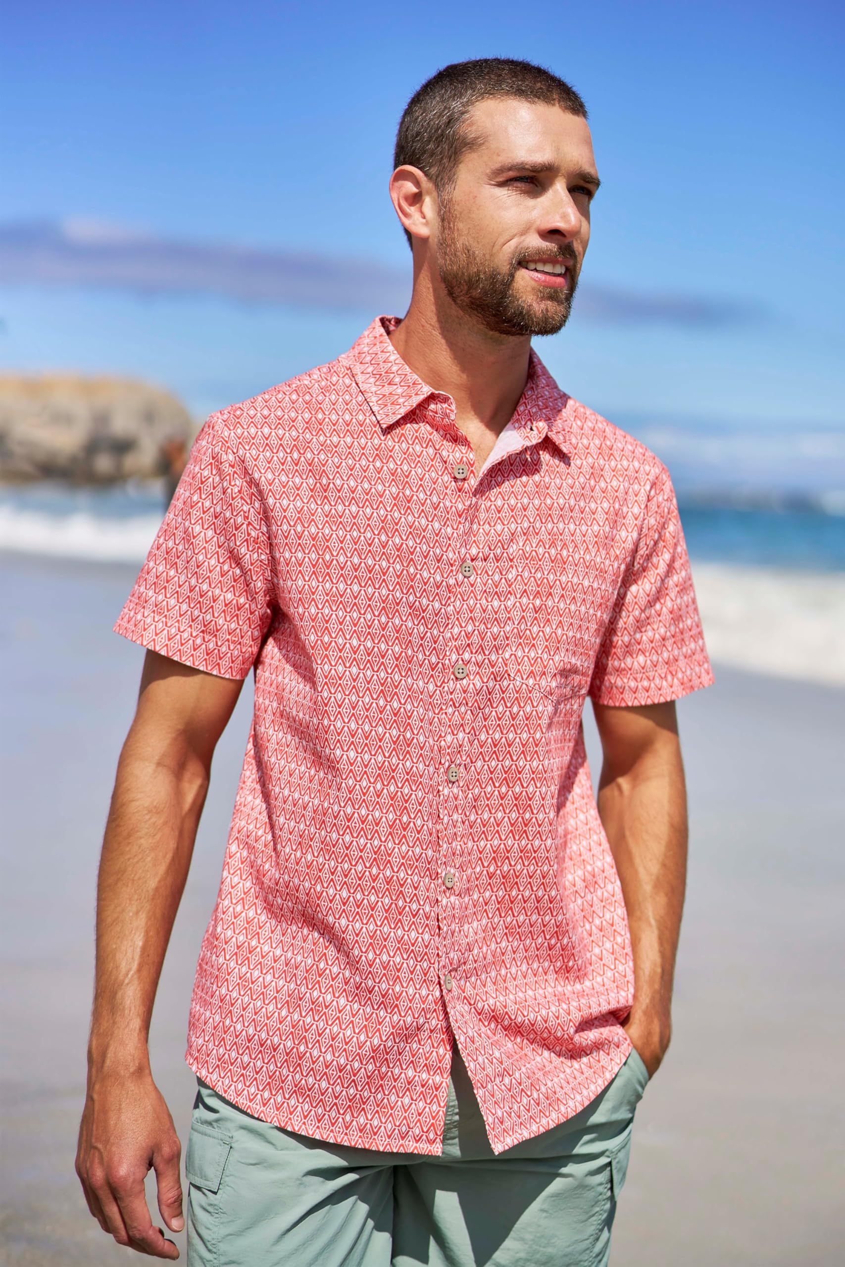 Mountain Warehouse Preston Illustration Mens Shirt - Lightweight Top, Breathable Tee Shirt - for Sping Summer, Outdoors, Holiday, Walking, Hiking Fiery Coral M