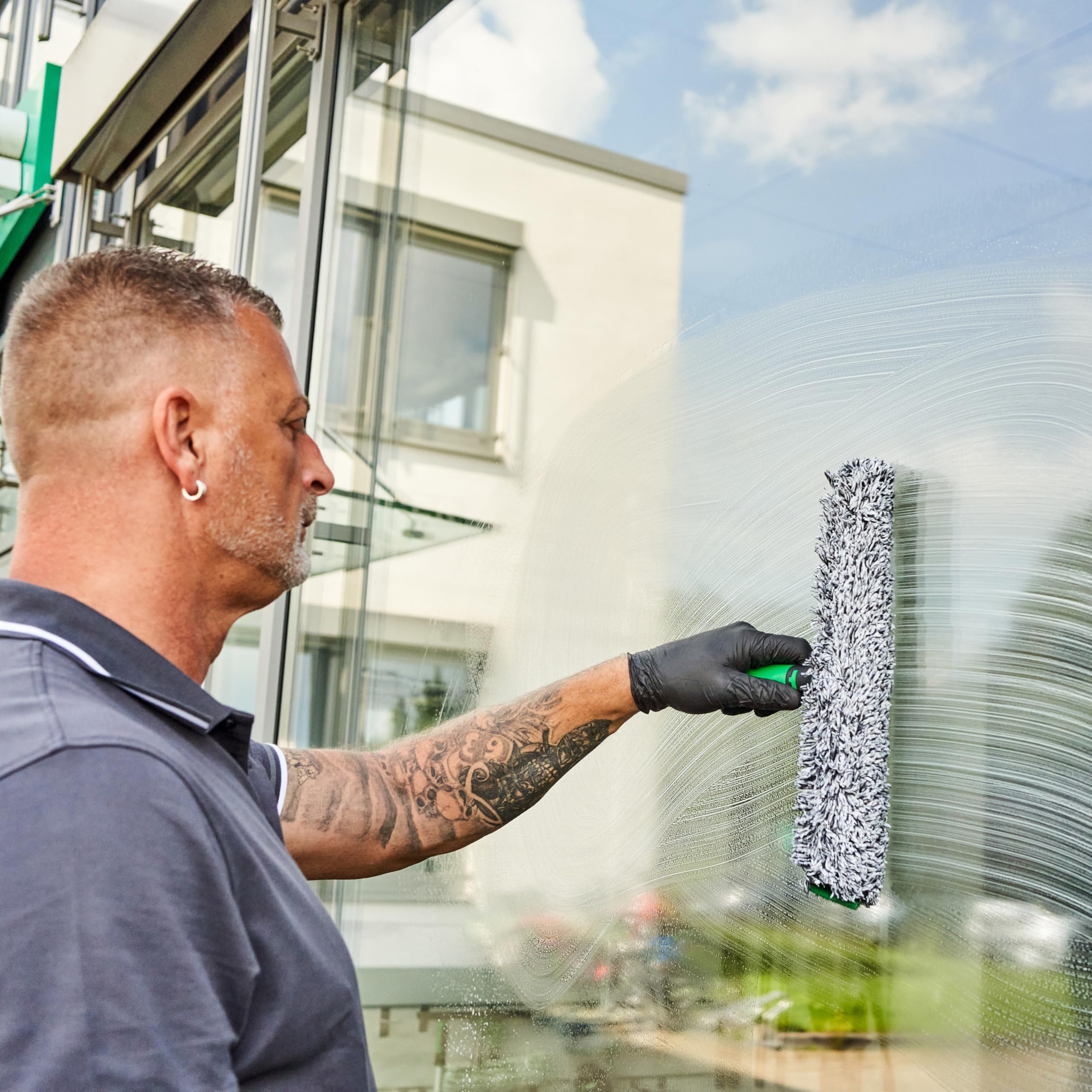 Unger Set di kit per la pulizia dei vetri commerciali - manicotto in microfibra, spatola ErgoTec da 14", secchio da 3 galloni, detergente per vetri da 1 L, raschietto di sicurezza, panno in microfibra