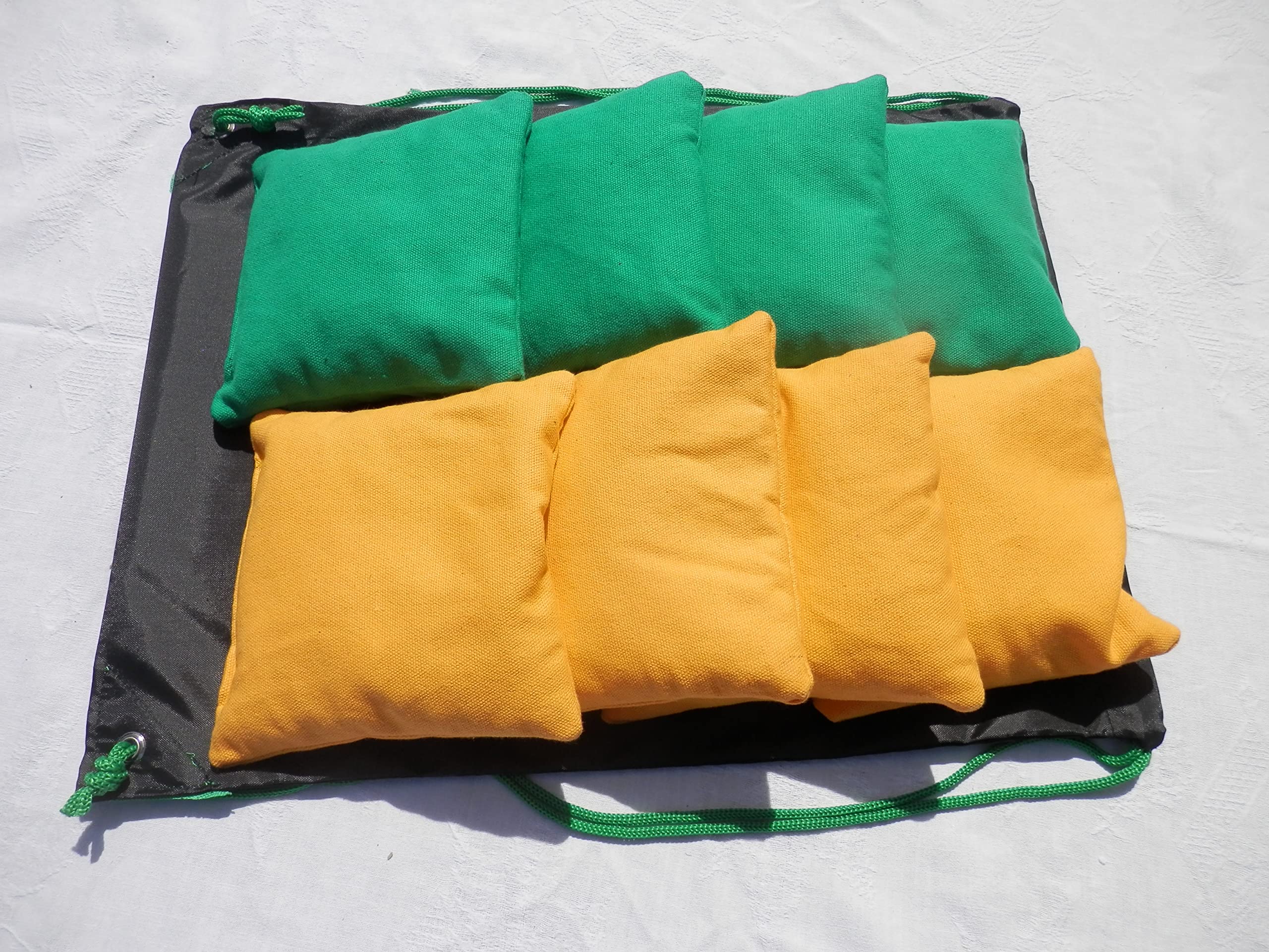 Cornhole Bags x8 (Green and Yellow)