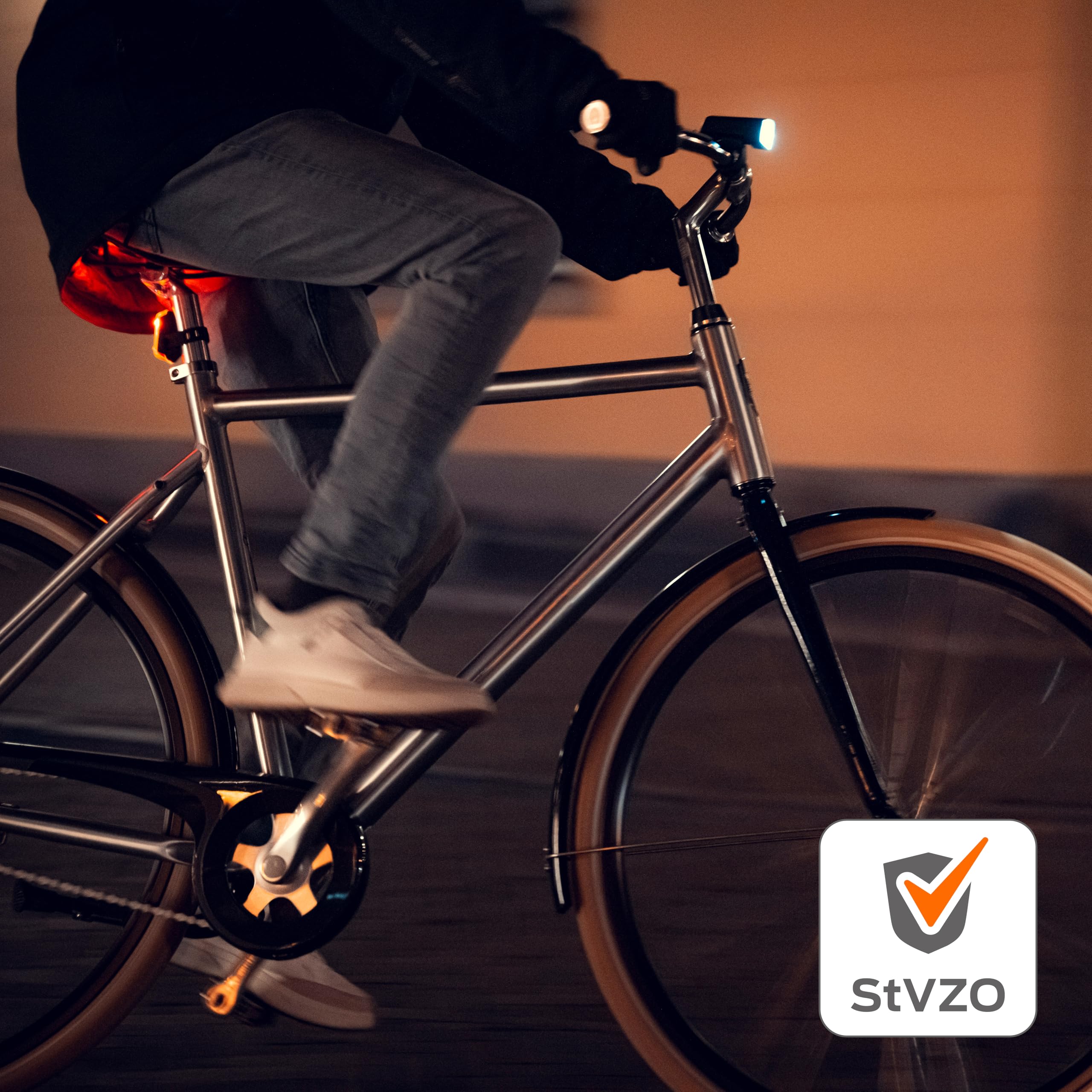 AXA Fahrradlicht Dwn 30 Lux, USB Aufladbar, 11 Stunden Leuchtdauer, Batterieanzeige, StVZO Zugelassen