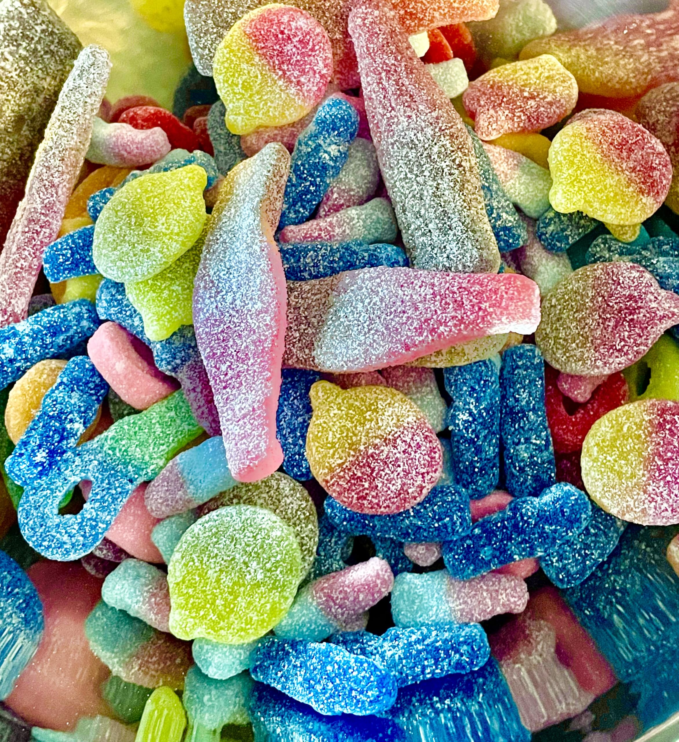 500g Fizzy Pick n Mix Sweets - Fizzy Candy Sweet Mix, Re-sealable Pouch Pick & Mix, Premium Fizzy Mix. Sharing, Parties & Gifts, Christmas, Birthdays, Halloween, BiggarBuys