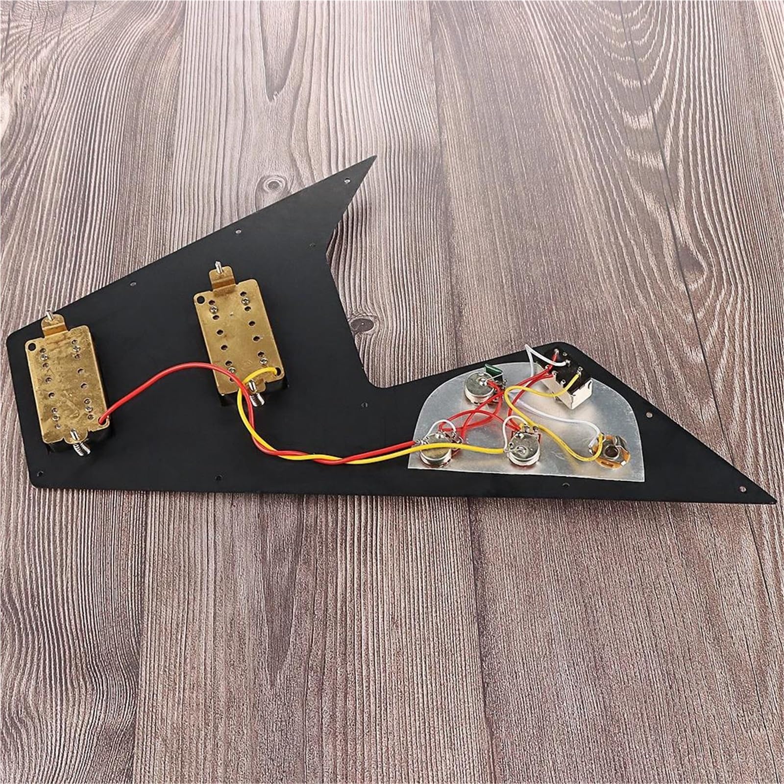 Battipenna per chitarra precablato caricato nero a 3 strati per parti e accessori per chitarra stile V volante Set Battipenna Pickup