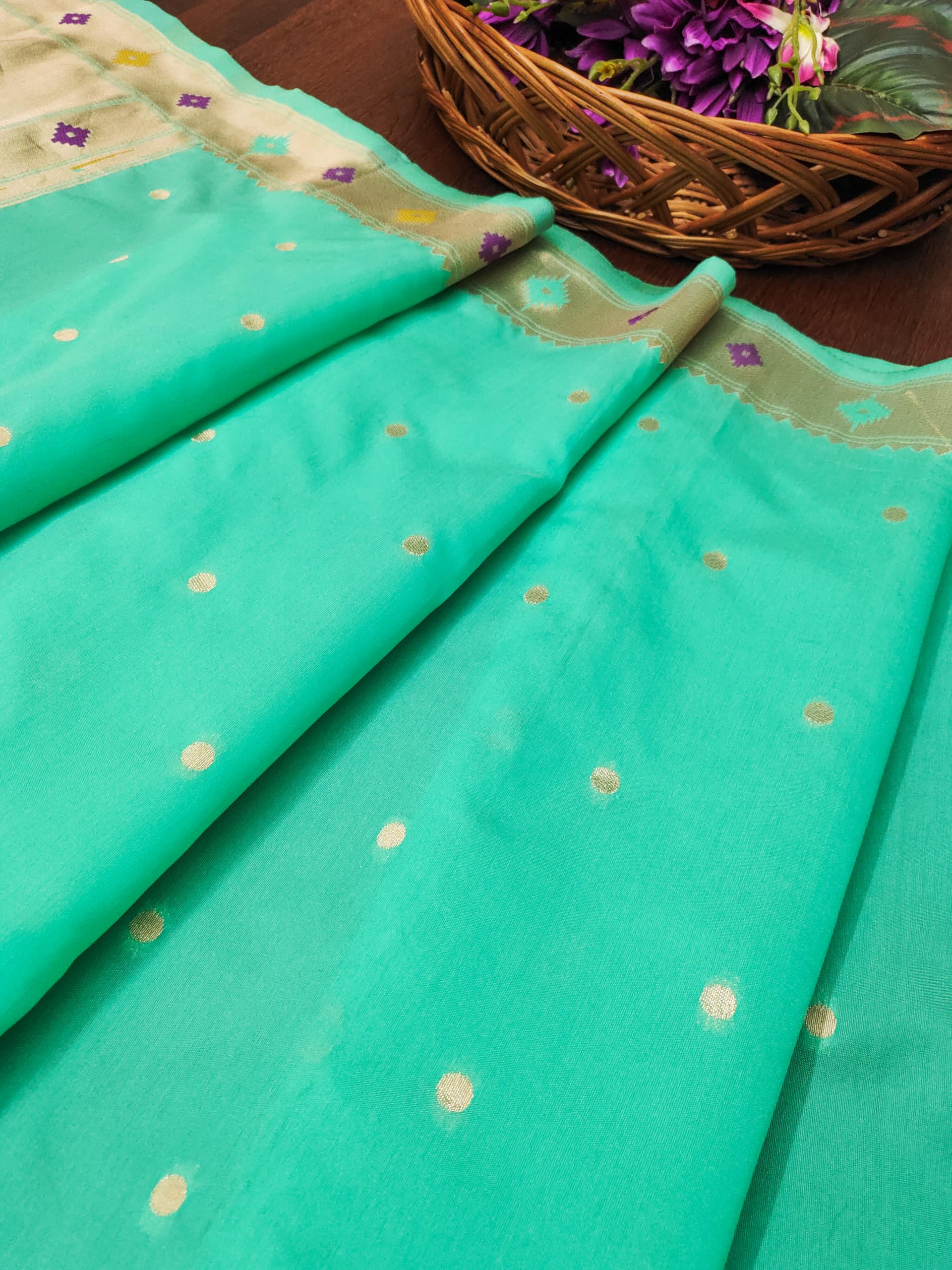 DEVANGI Women's Woven Banarasi Silk Dupatta/Chunni For Women, Floral Print 1 Meter Wide and 2.3 Meter Length Printed Designer Dupatta/Chunni For Girls(OM-DT-67-CGREEN) - Image 4 thumbnail