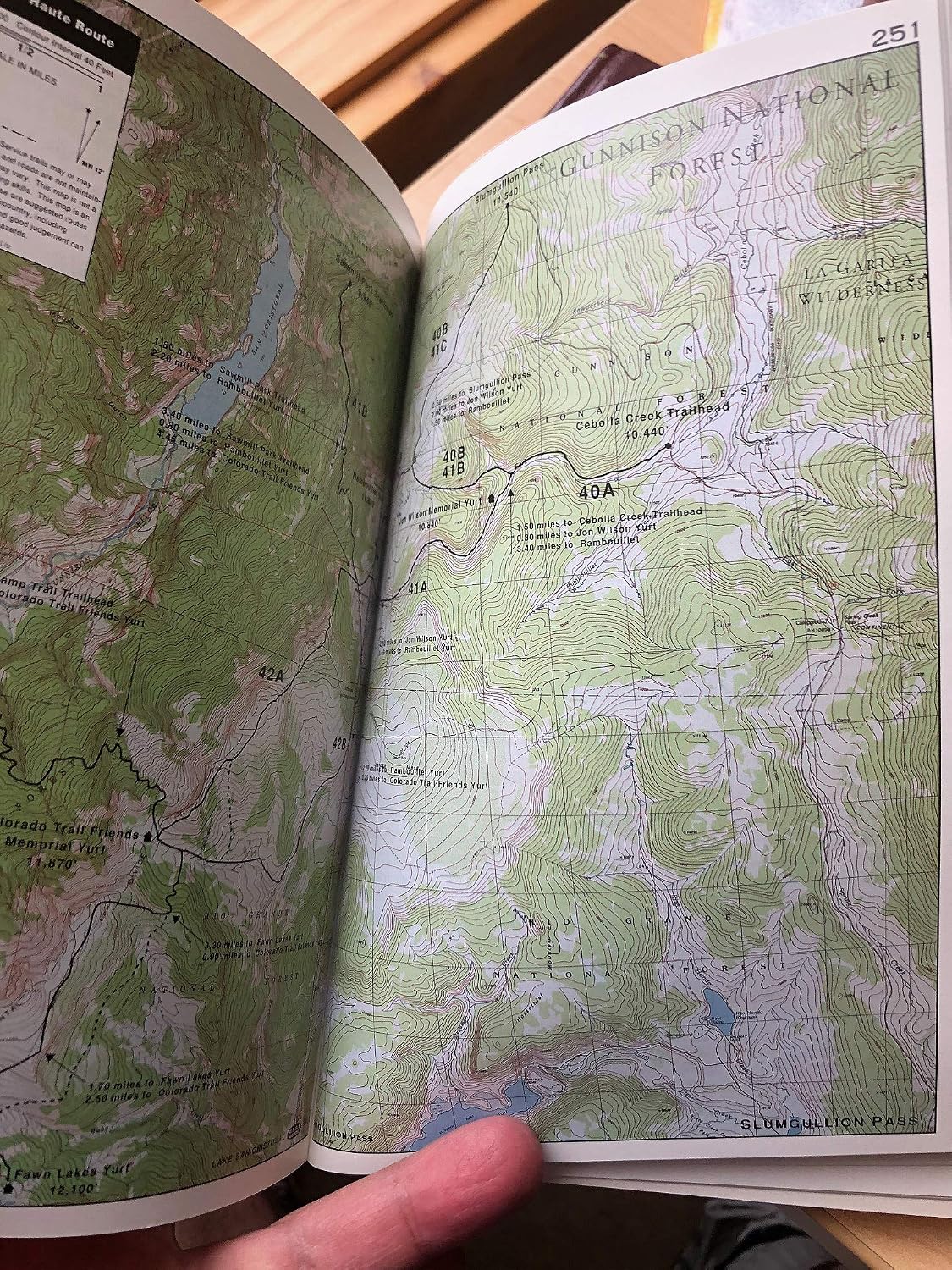 Colorado: Hut to Hut : A Guide to Skiing and Biking Colorado's Backcountry