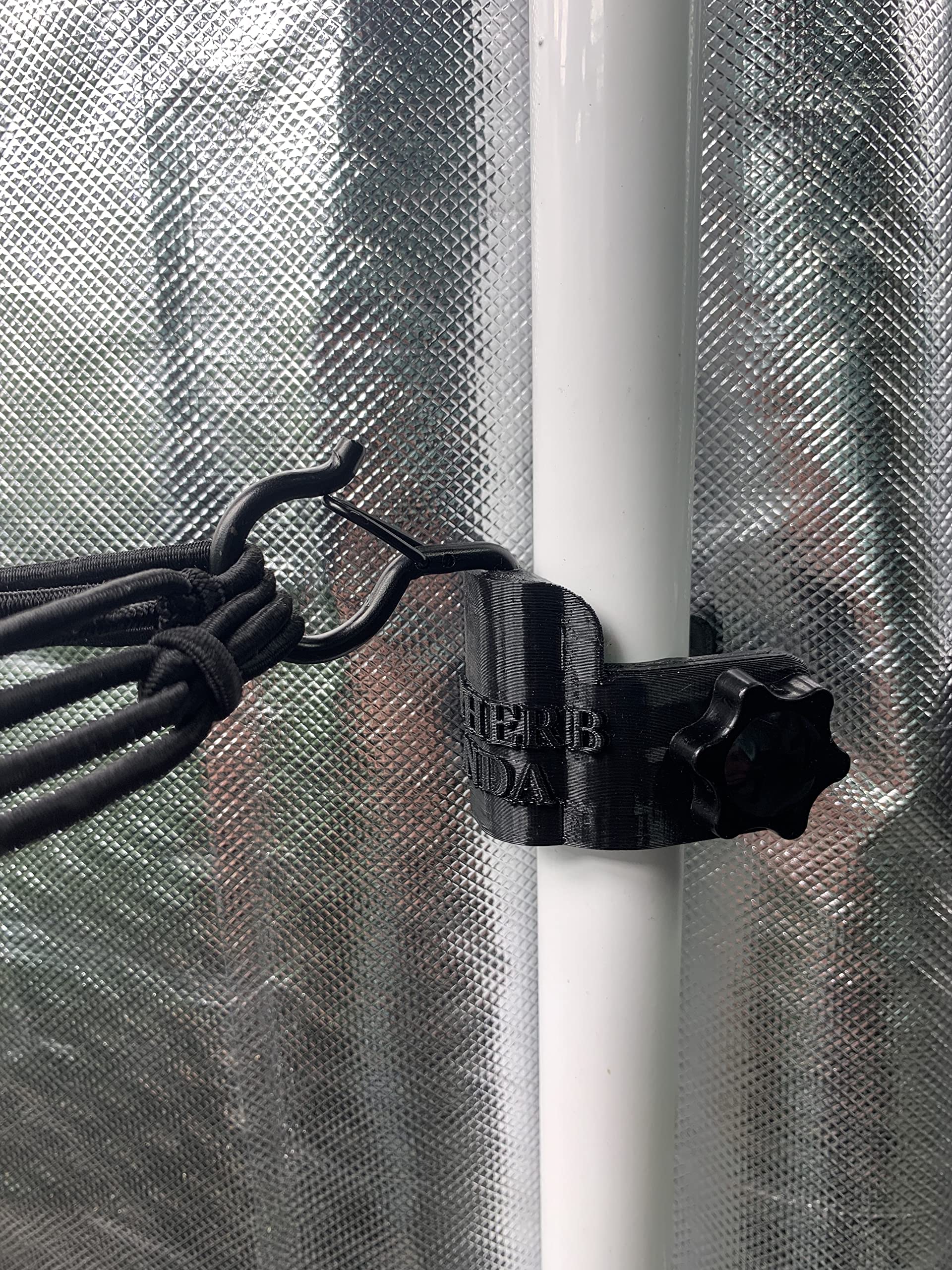 Supherb Trellis Mount | Trellis Net Mount | Grow Tent Nets | Grow Tent Net Holder | Plant Netting Hook | Pole Net Mount (22mm)