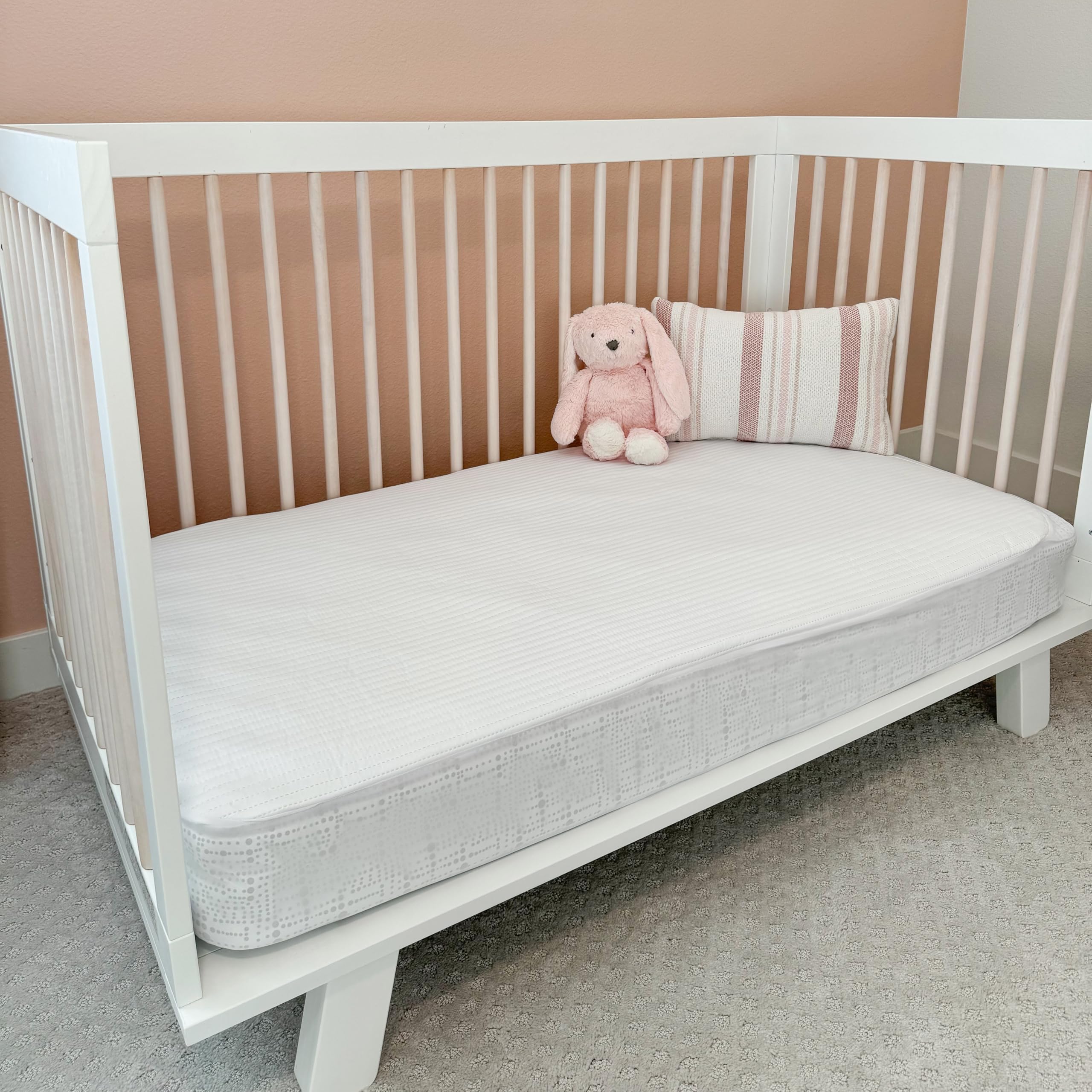 Protector de colchón impermeable para cuna de 38 x 24 pulgadas, paquete de 2, funda acolchada para colchón de cuna, ultra suave y transpirable, lavable a máquina, protector de colchón para niños