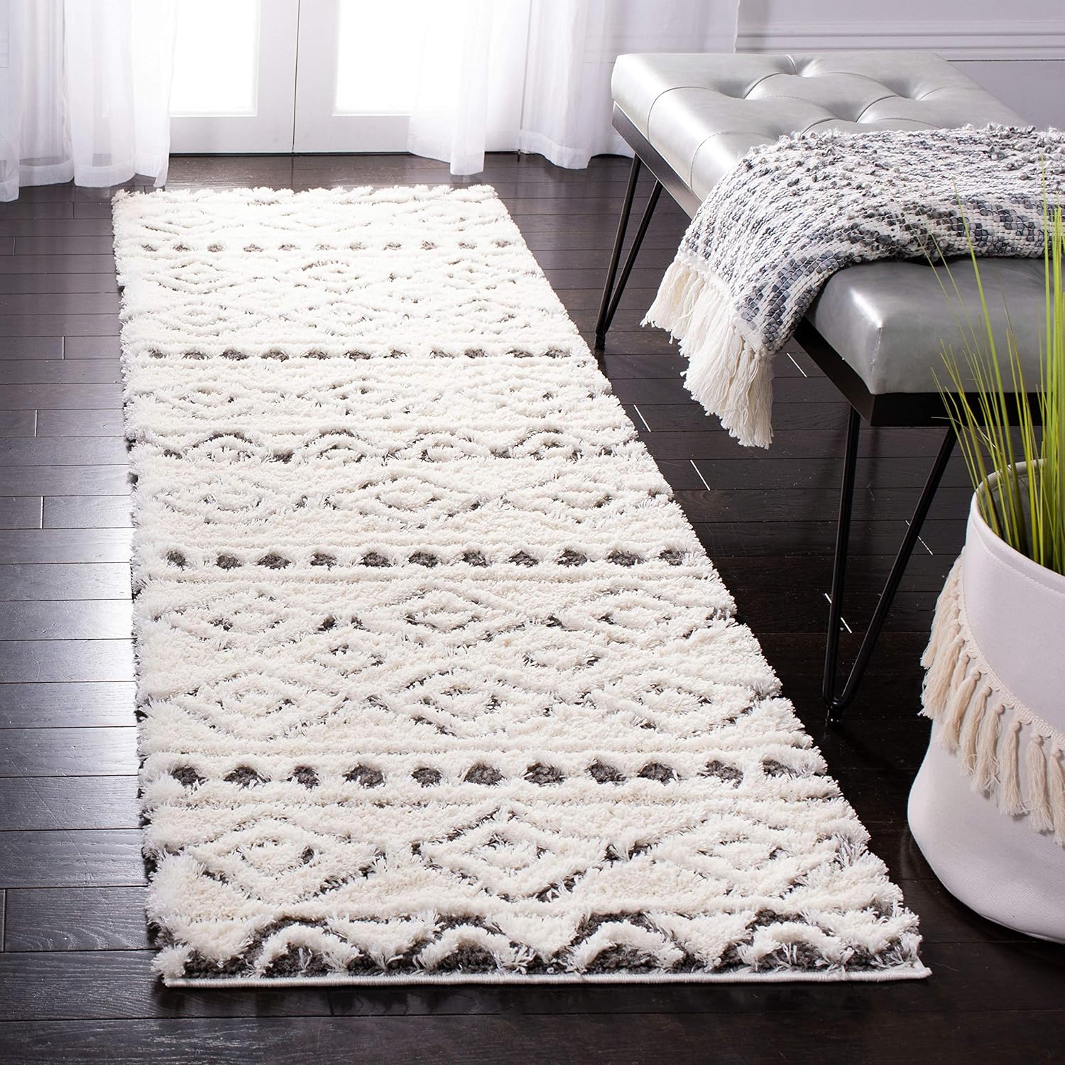 SAFAVIEH Sparta Shag Collection Runner Rug - 2'3" x 8', Ivory & Grey, Moroccan Boho Tribal, Non-Shedding & Easy Care, 1.2-inch Thick Ideal for High Traffic Areas in Living Room, Bedroom (SPG513C)