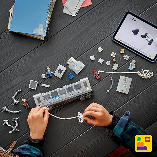 Miniatura 6 de LEGO Marvel Spider-Man vs. Doc Ock Subway Train Scene - Figuras de acción para niños - Juguete de construcción de Spider-Man para niños y niñas, a