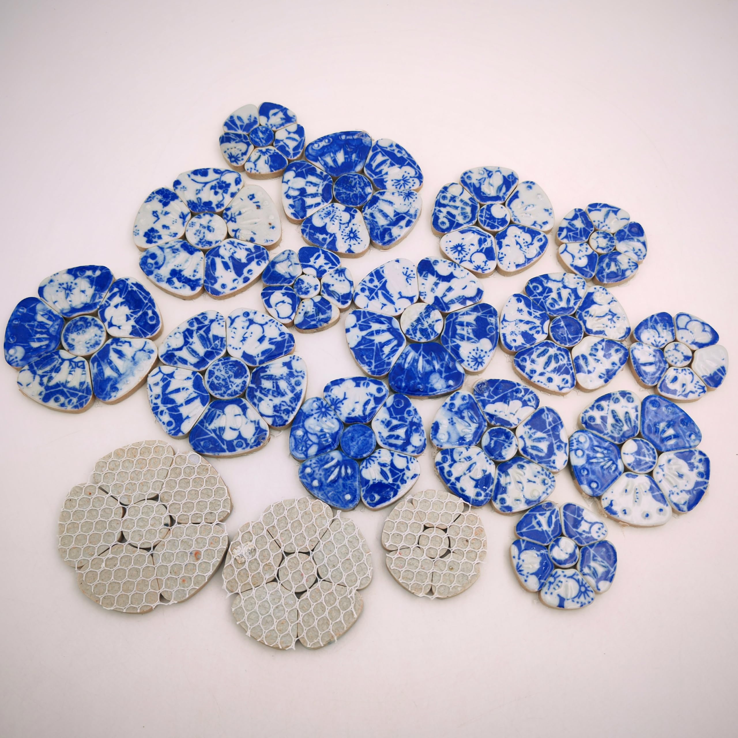 Kit De Mosaïque En Verre : 12 Fleurs Avec Pétales Et Perles Plates - Blanc, Pour Décoration Intérieure Et Jardin