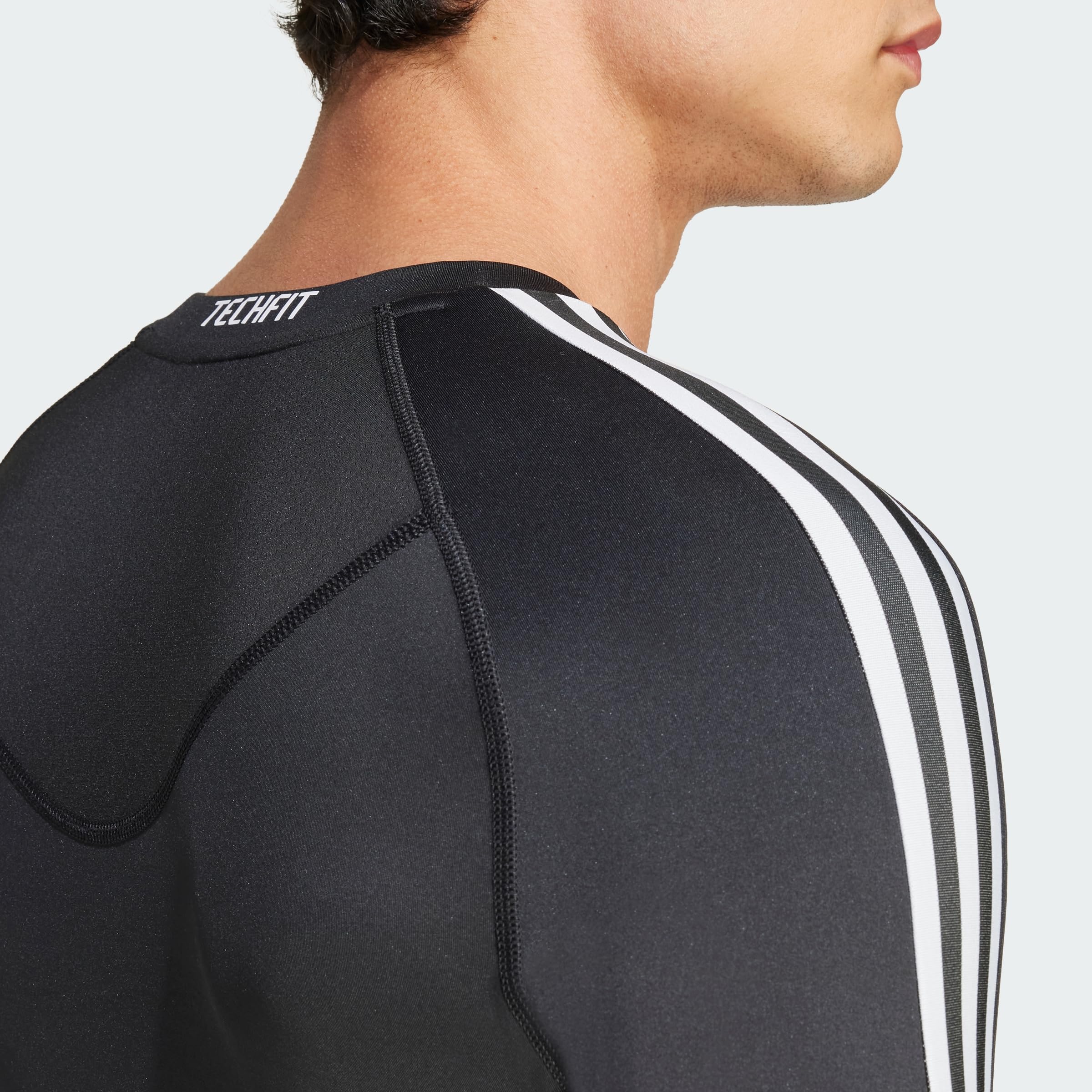 adidas Uomo Techfit Compression Training 3-Stripes Longsleeve