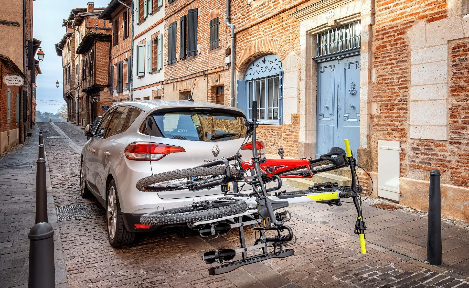 BUZZRACER 4 Portabicicletas sobre Enganche – Plataforma para 4 Bicicletas, Soporte para Bicicleta Coche