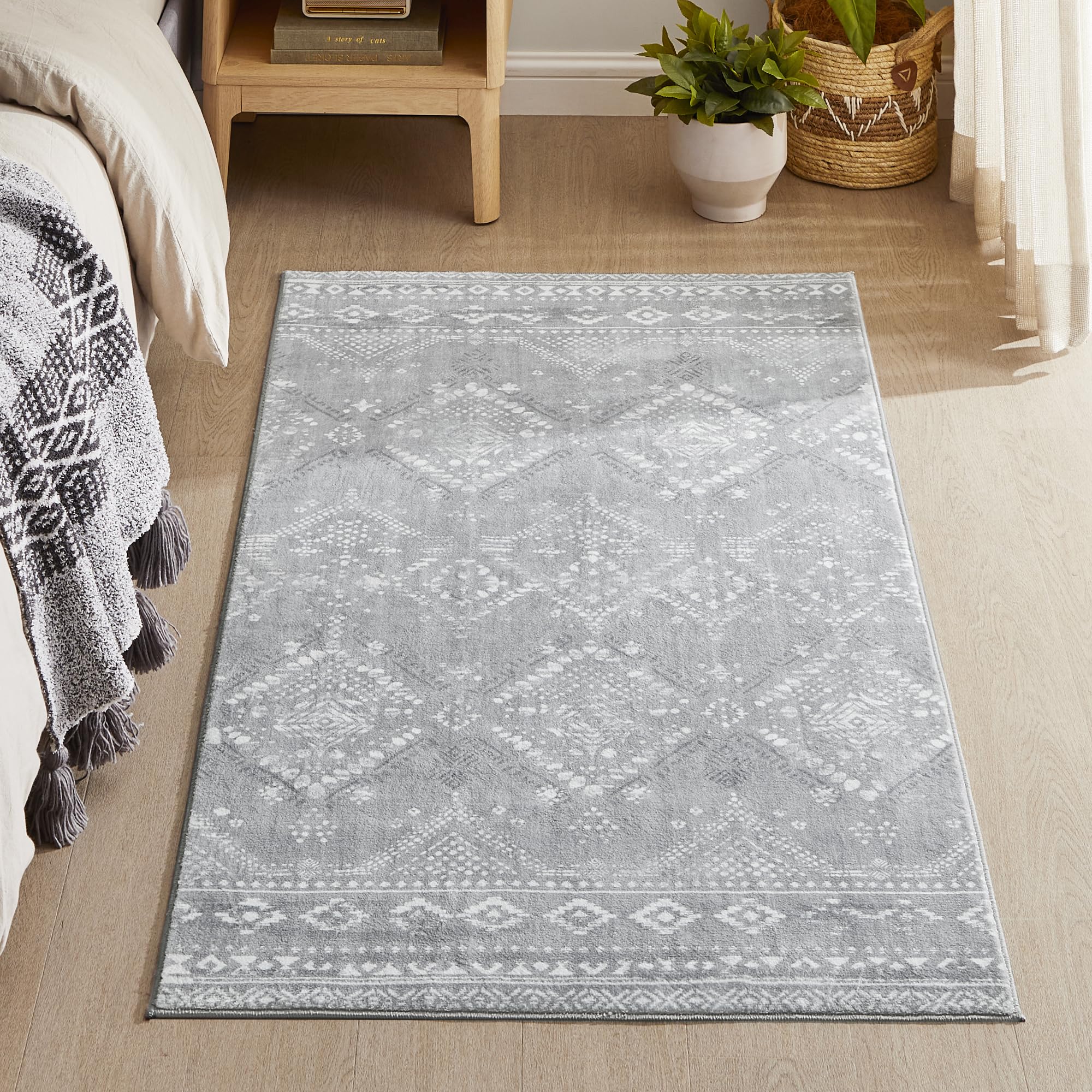 SONGMICS HOME Tappeto per Soggiorno, 80 x 150 cm Tappeto Salotto Antiscivolo, per Soggiorno Camera da Letto Cameretta, Lavabile in Lavatrice, Stile Boho, Grigio Chiaro TAR026G01V1