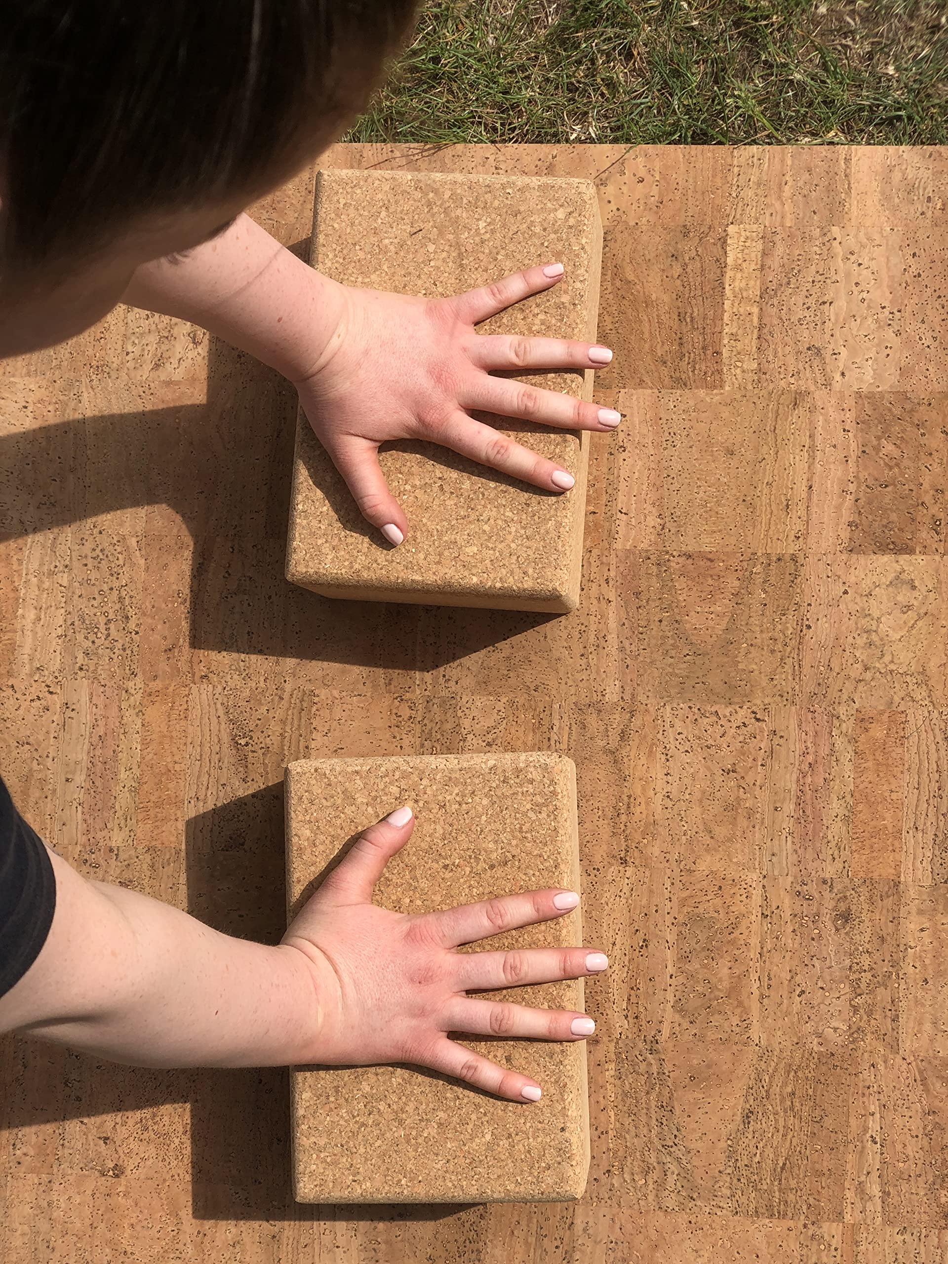 Yogamatte aus Kork | Yoga Matte | 100% Kork | beige | Gymnastikmatte 180x66cm | edles Design abgerundete Ecken | angenehme Haptik | antibakteriell | rutschfest