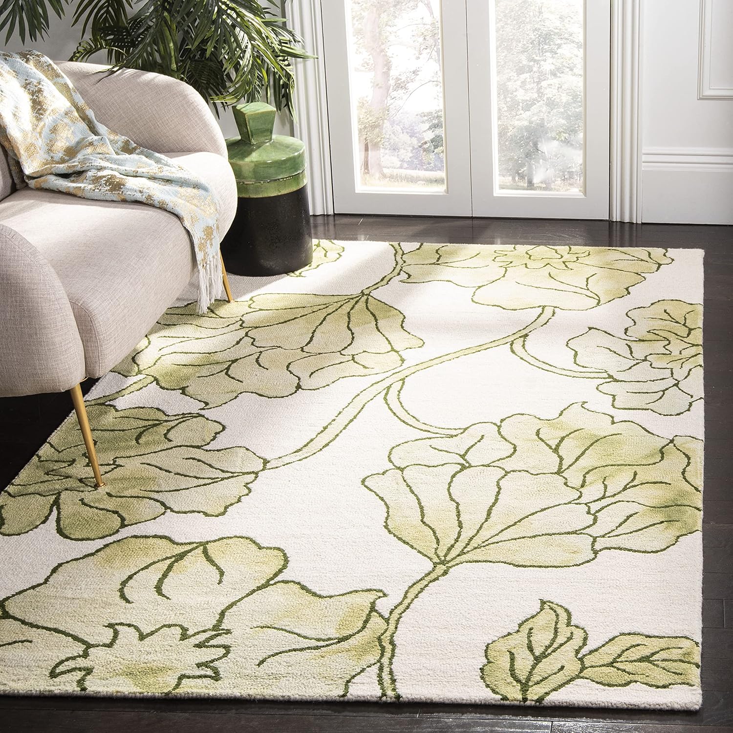 SAFAVIEH Area Rug 8x10 - Dip Dye Collection - Large - Ivory & Light Green, Handmade Wool, Floral Watercolor Design, Ideal for Living Room, Bedroom, Office, Dining Space (DDY683B)