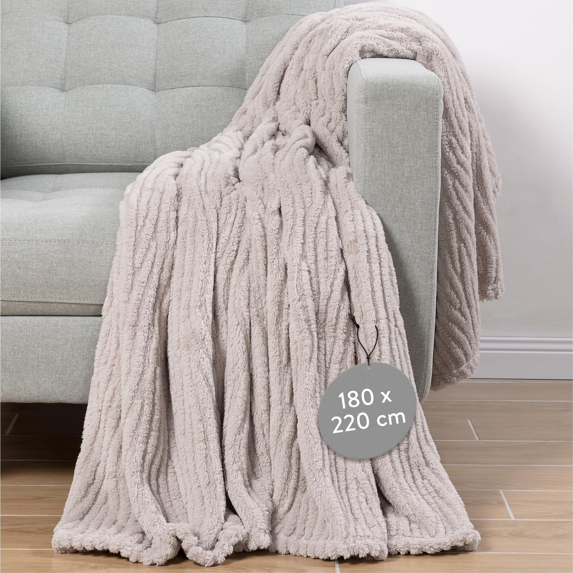 HOMELEVEL Manta Sherpa 180 x 220 cm - Manta Calentita Sofa Invierno Extra Suave - Manta Pelo Lavable 100% Poliéster - Manta Polar con Diseño Jacquard - Manta Beige