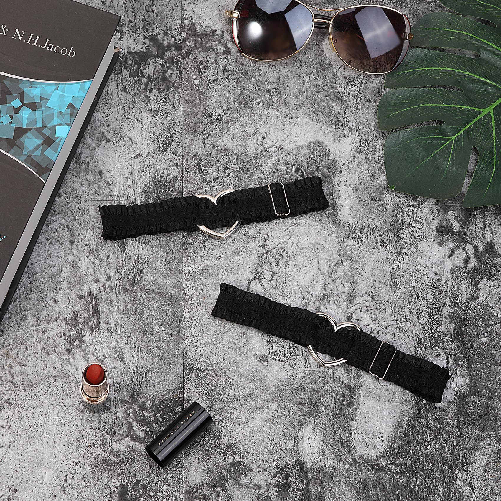 2Pcs Adjustable Heart Lace Thigh Garter for Wedding Bride, Elastic Leg Garters Belt for Women Parties