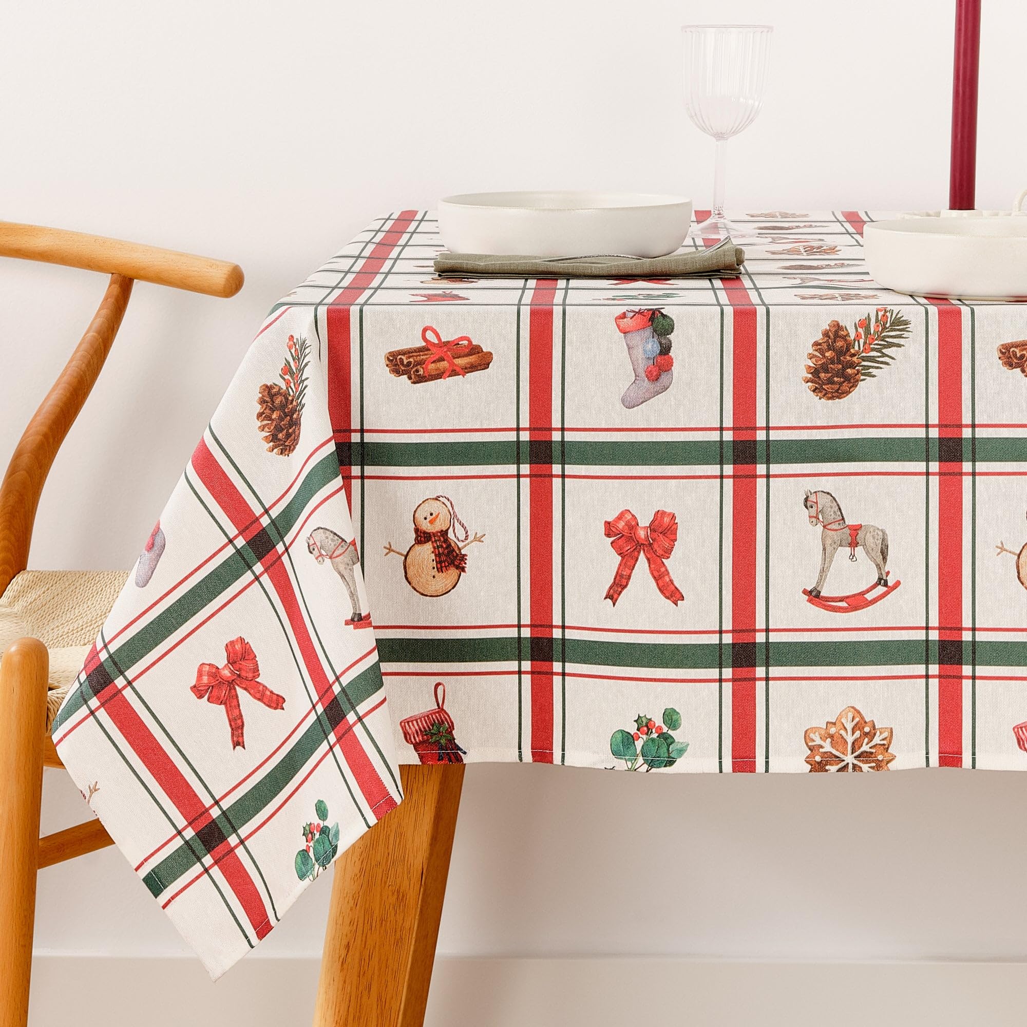 Nappe Scottish Christmas 1 resinée antitache pour vos repas de fêtes en famille