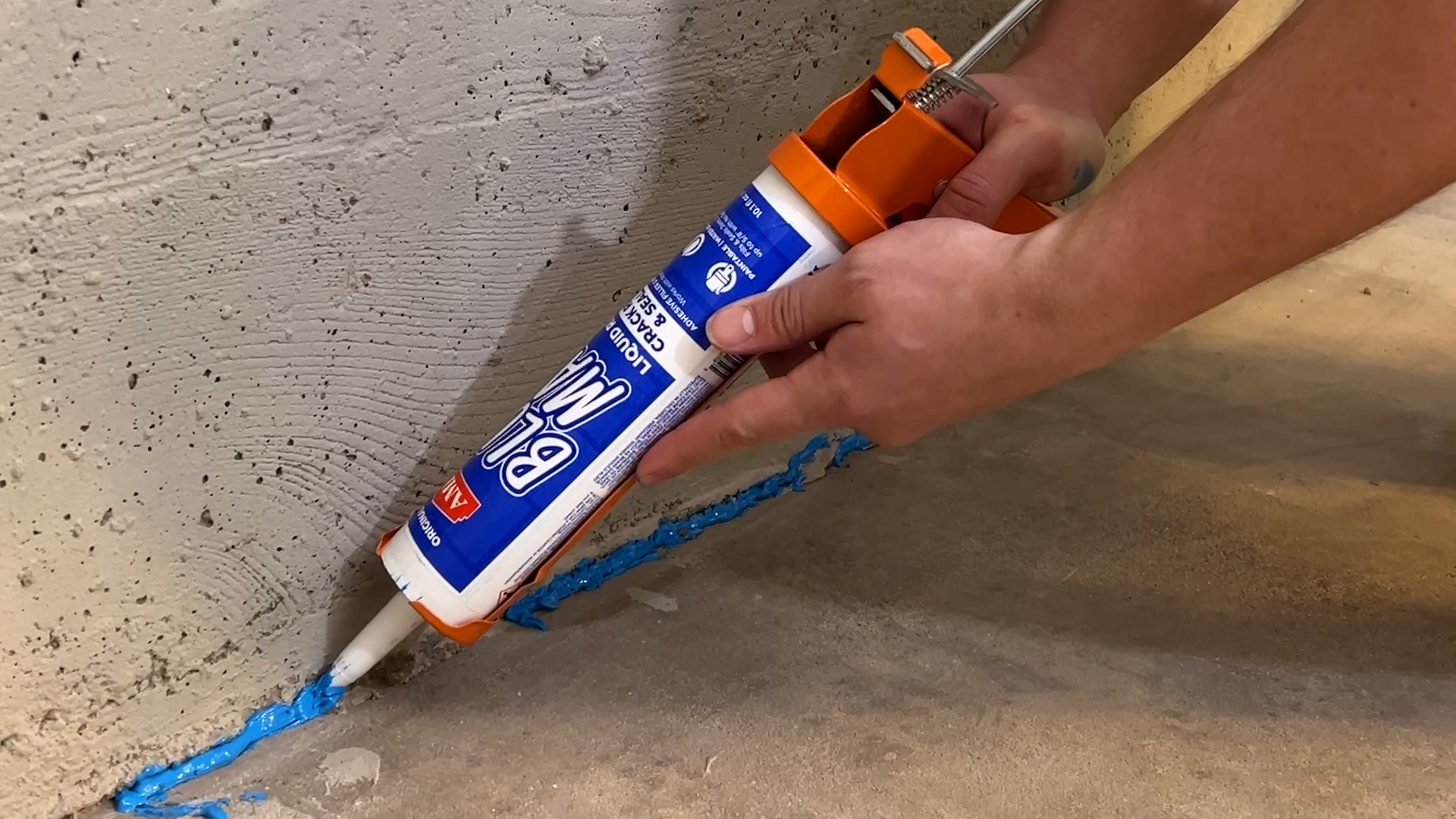Image of AMES Blue Max Caulk Crack Repair & Sealant, 10.1Oz, Blue | Thick elastomeric sealant for vents, seams, cracks, joints, and penetrations.