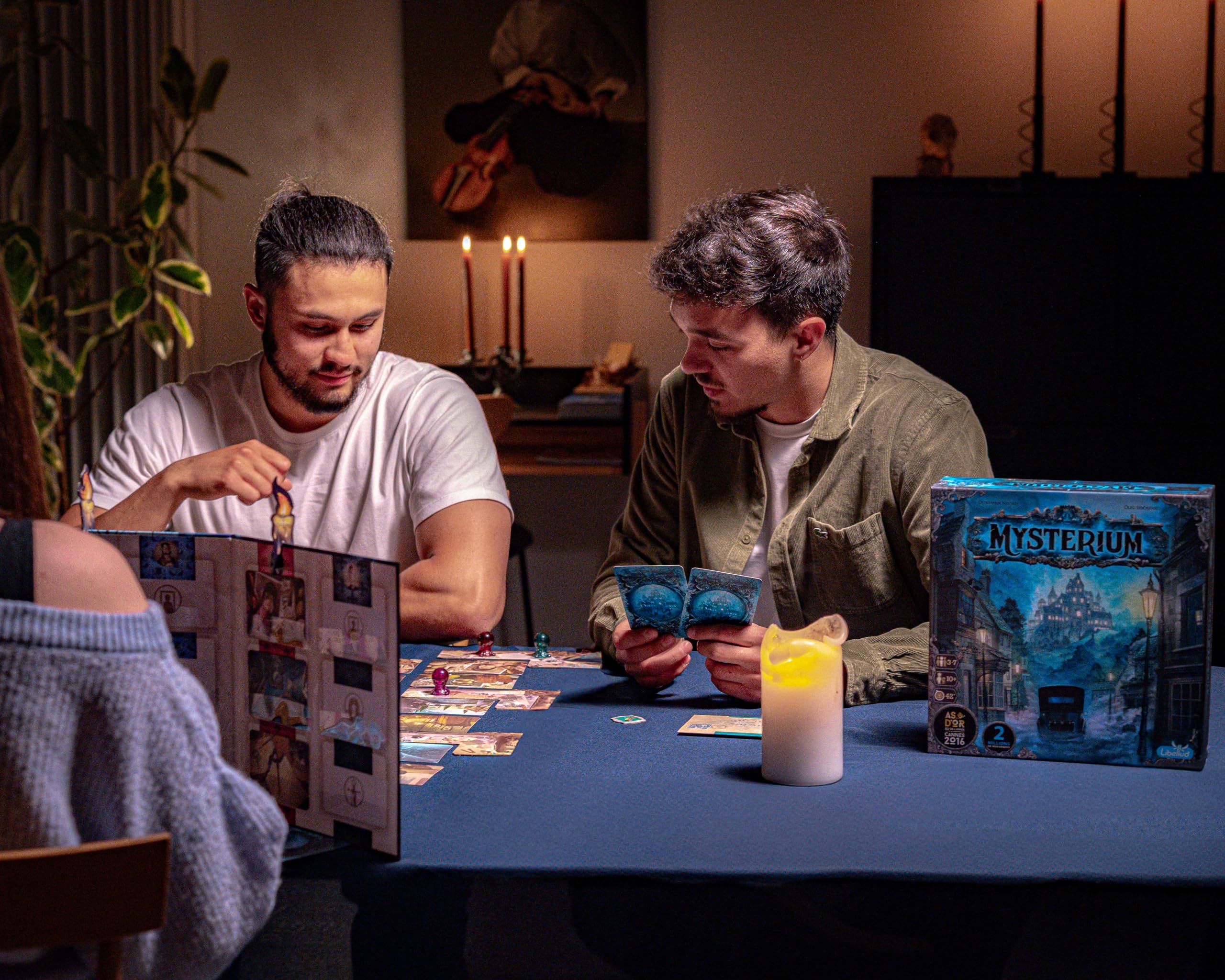 Asmodee Mysterium Refresh | Jeu de société coopératif | À partir de 10 ans | 2 à 7 joueurs | Temps de jeu de 45 minutes