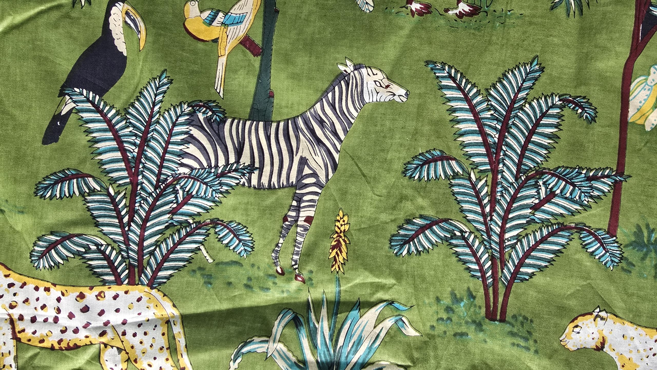 Aashita Creations - Tela con estampado floral, animal, de algodón, decorativo, para confección de alfombras, manualidades, costura, material de bricolaje (estampado de selva verde, 10 yardas)