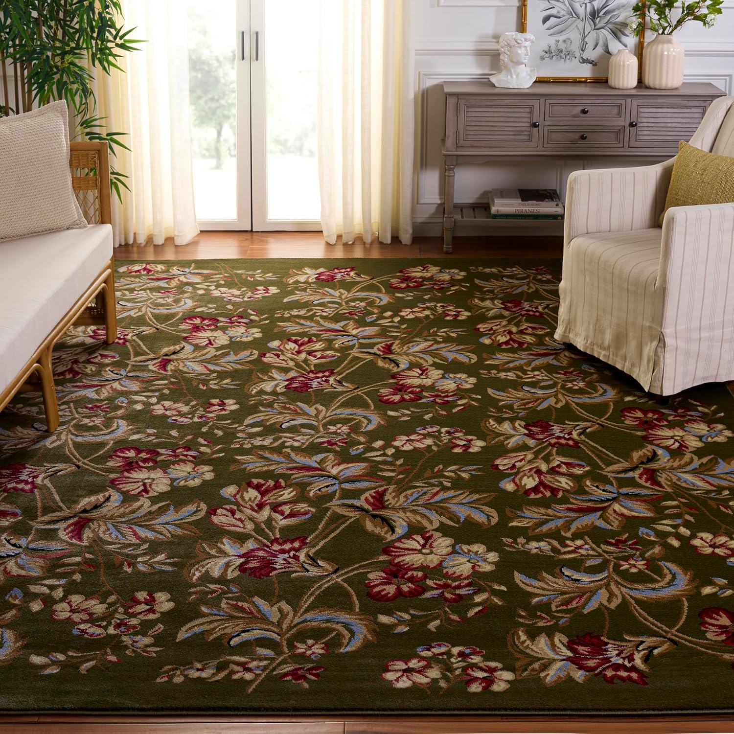 SAFAVIEH Lyndhurst Collection Accent Rug - 4' x 6', Sage, Traditional Floral Design, Non-Shedding & Easy Care, Ideal for High Traffic Areas in Entryway, Living Room, Bedroom (LNH326B)