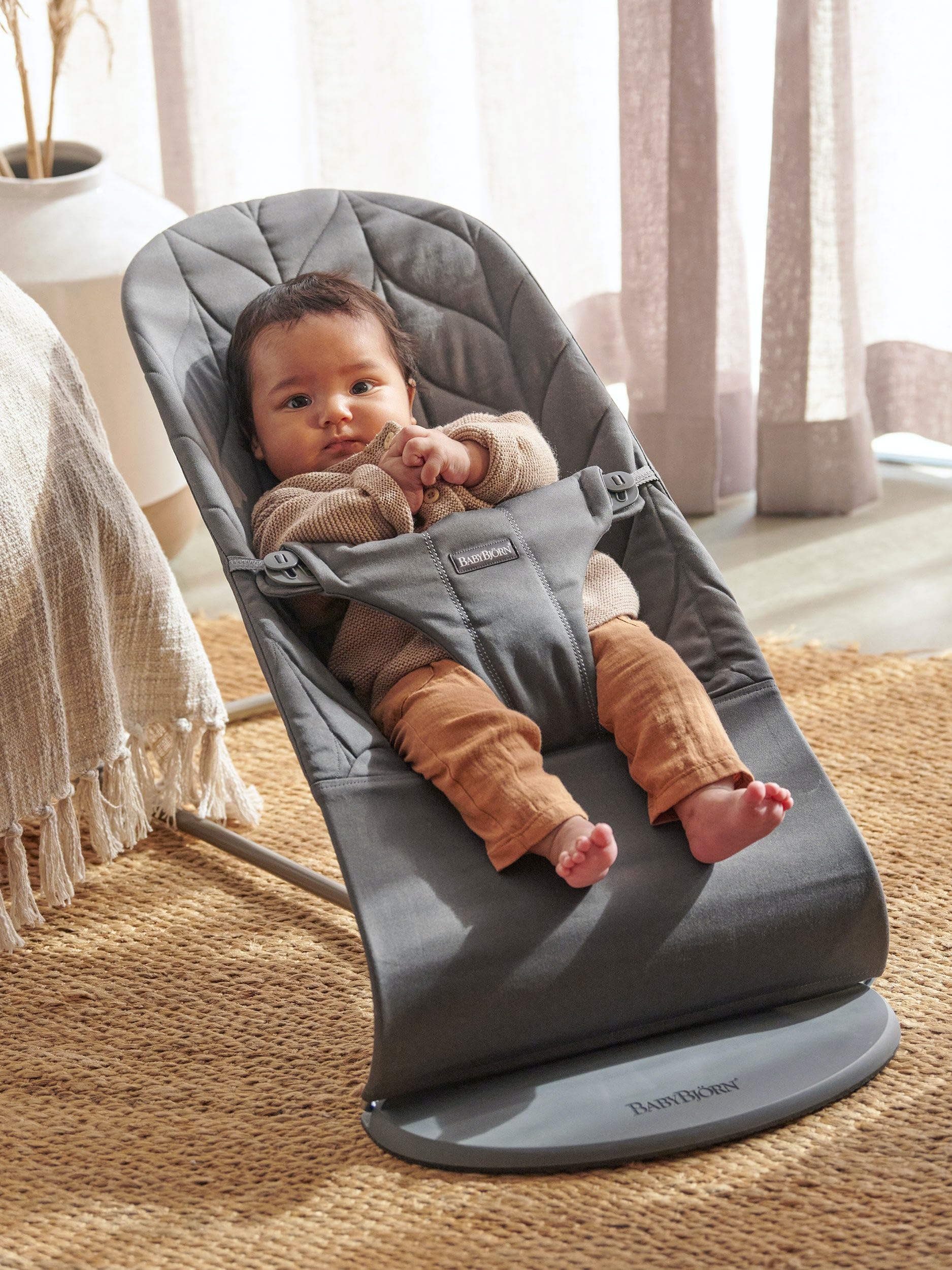 BabyBjörn Transat Bliss, Tissé, Matelassage pétale, Anthracite