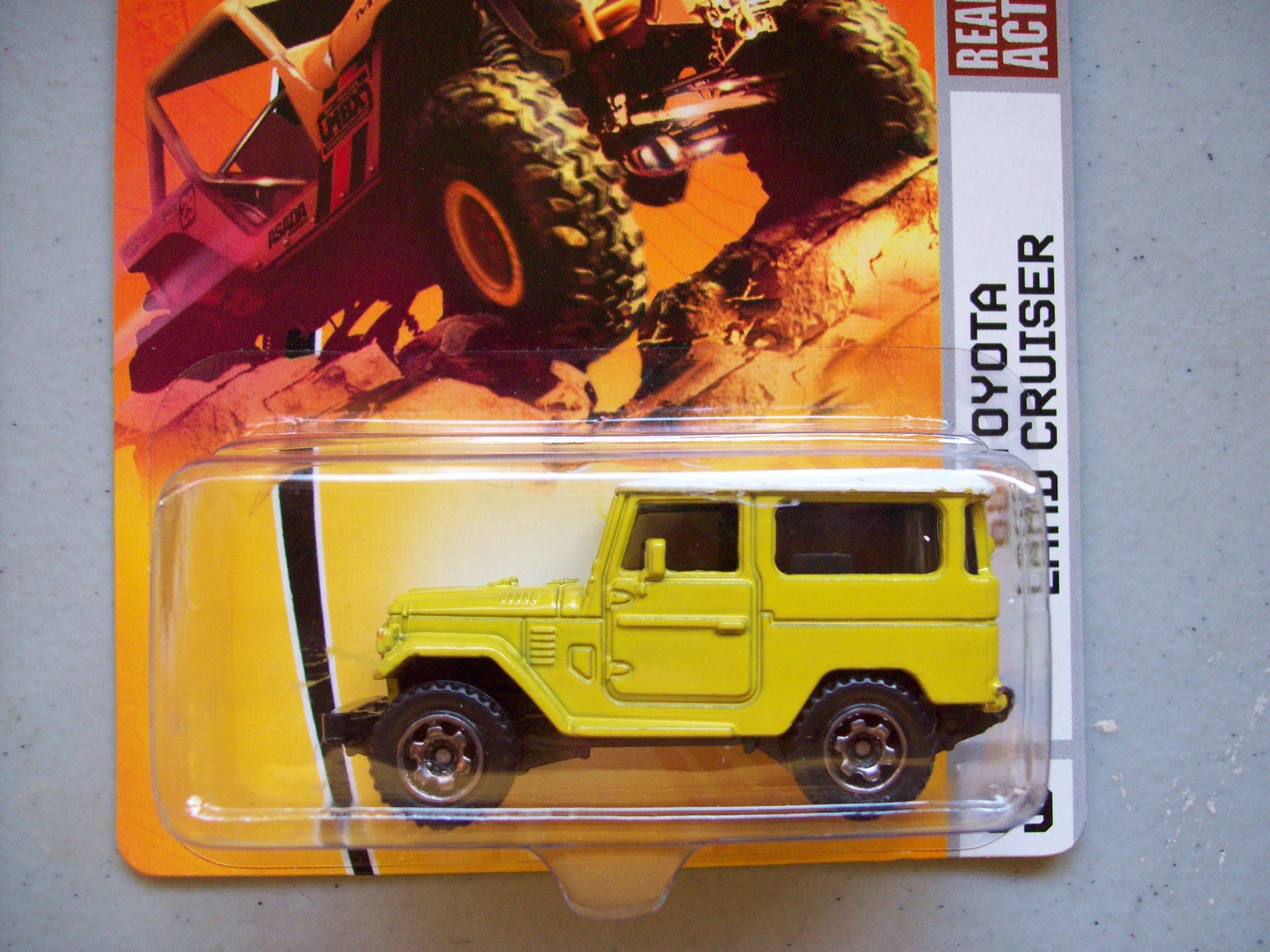 Matchbox Outdoor Sportsman Yellow/Green 1968 Toyoya Land Cruiser