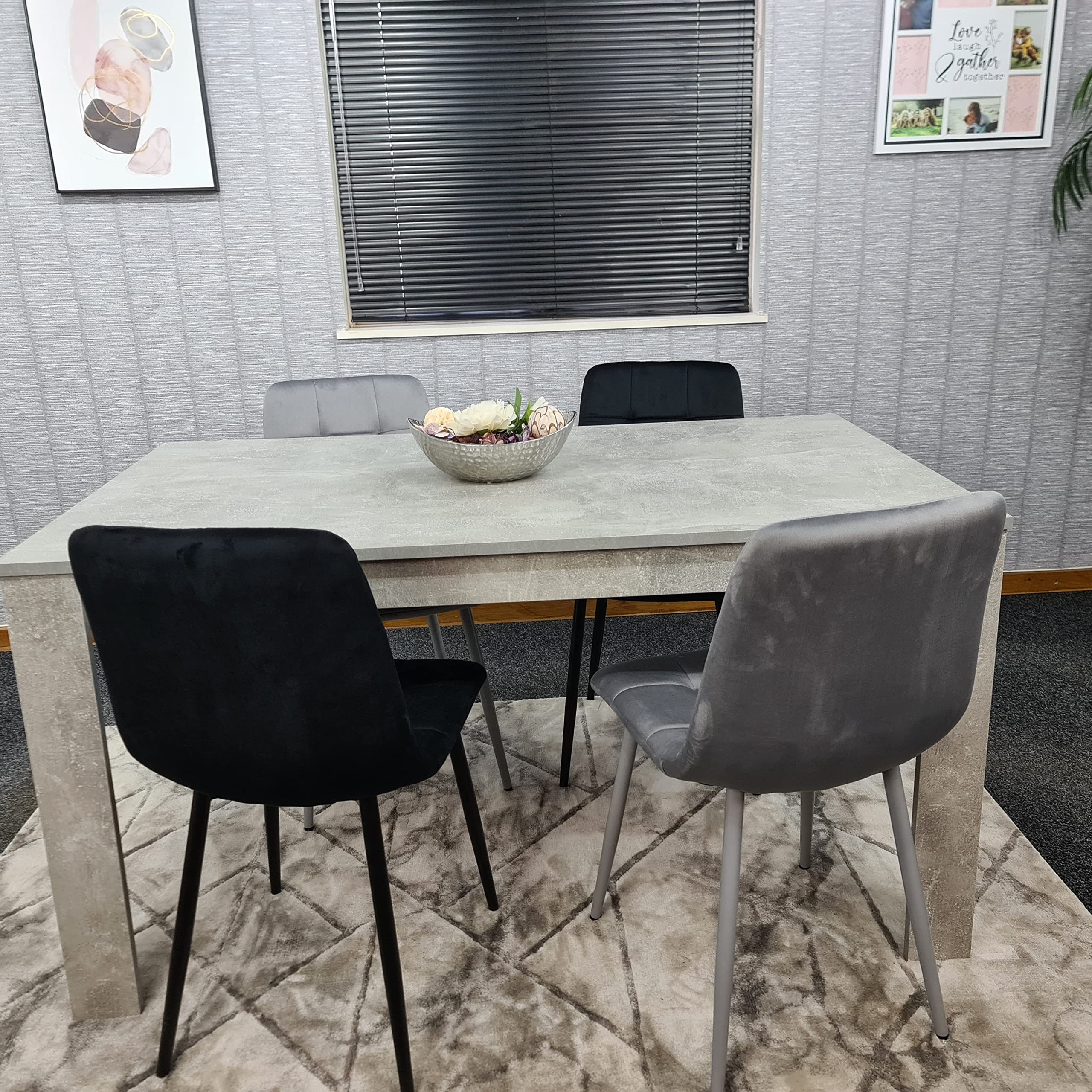 KOSY KOALA Dining Table and Chairs Set - Kitchen Table with 4 Grey and Black Velvet Dining Chairs - Modern 4 Seater Kitchen Room Furniture Set for Small Spaces - 117 x 77 x 75 cm