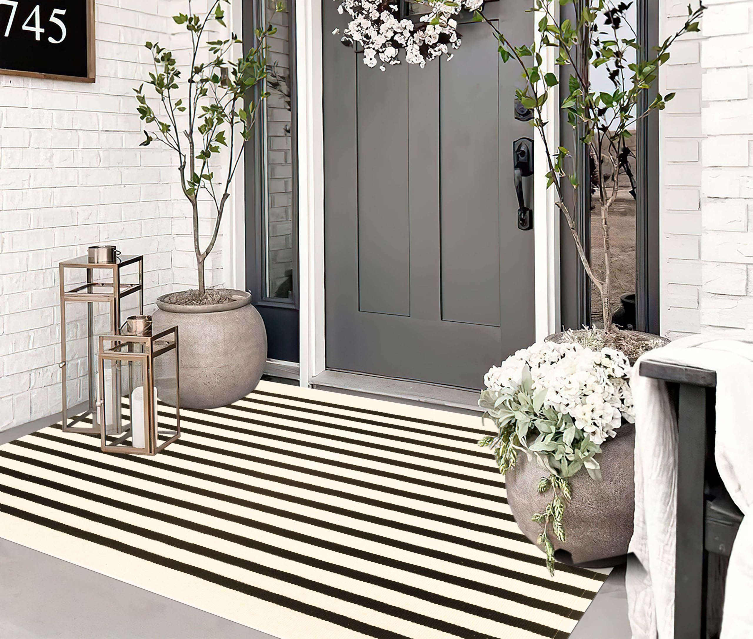 Tapis d'extérieur 90 x 150 cm à Rayures Noires et Beiges pour la décoration