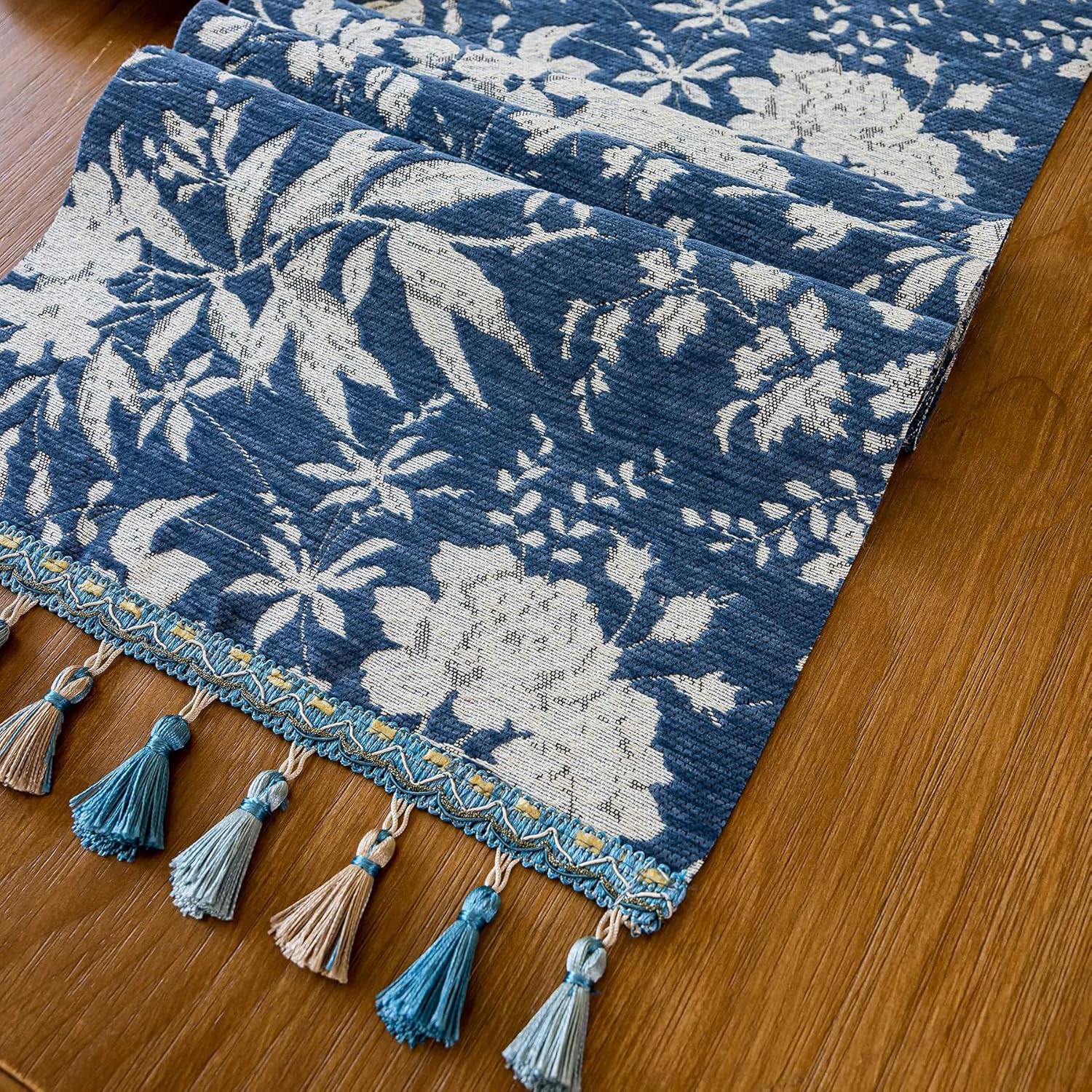 Floral Jacquard Dining Table Runner with Fringe Elegant Natural End Table Runner for Graden Kitchen Farmhouse Table Runners Long Decorative 13 x 106 Inch Blue