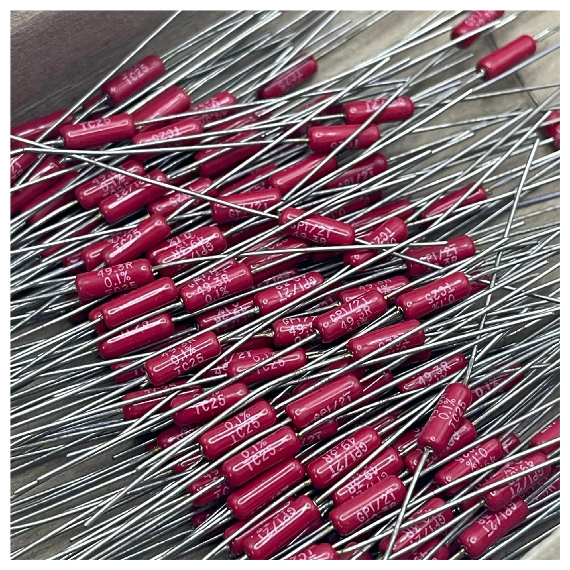 LEOTNNDQ 1pcs 0.5W 49.3R 1/2W 49.3hm 0.1% Film Audio Resistors