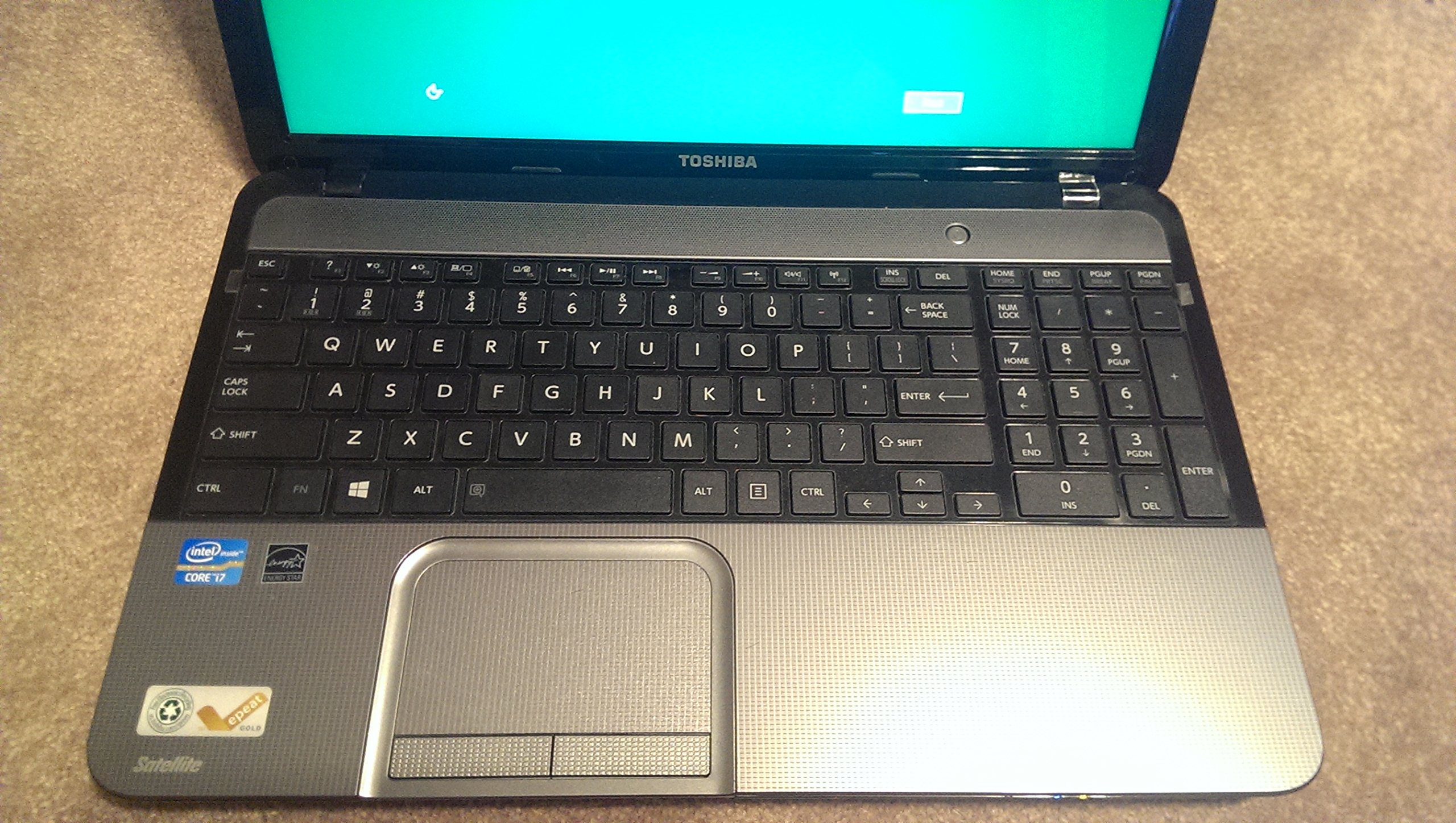 Toshiba Satellite L855-S5383 Plata Portátil 39.6 cm (15.6