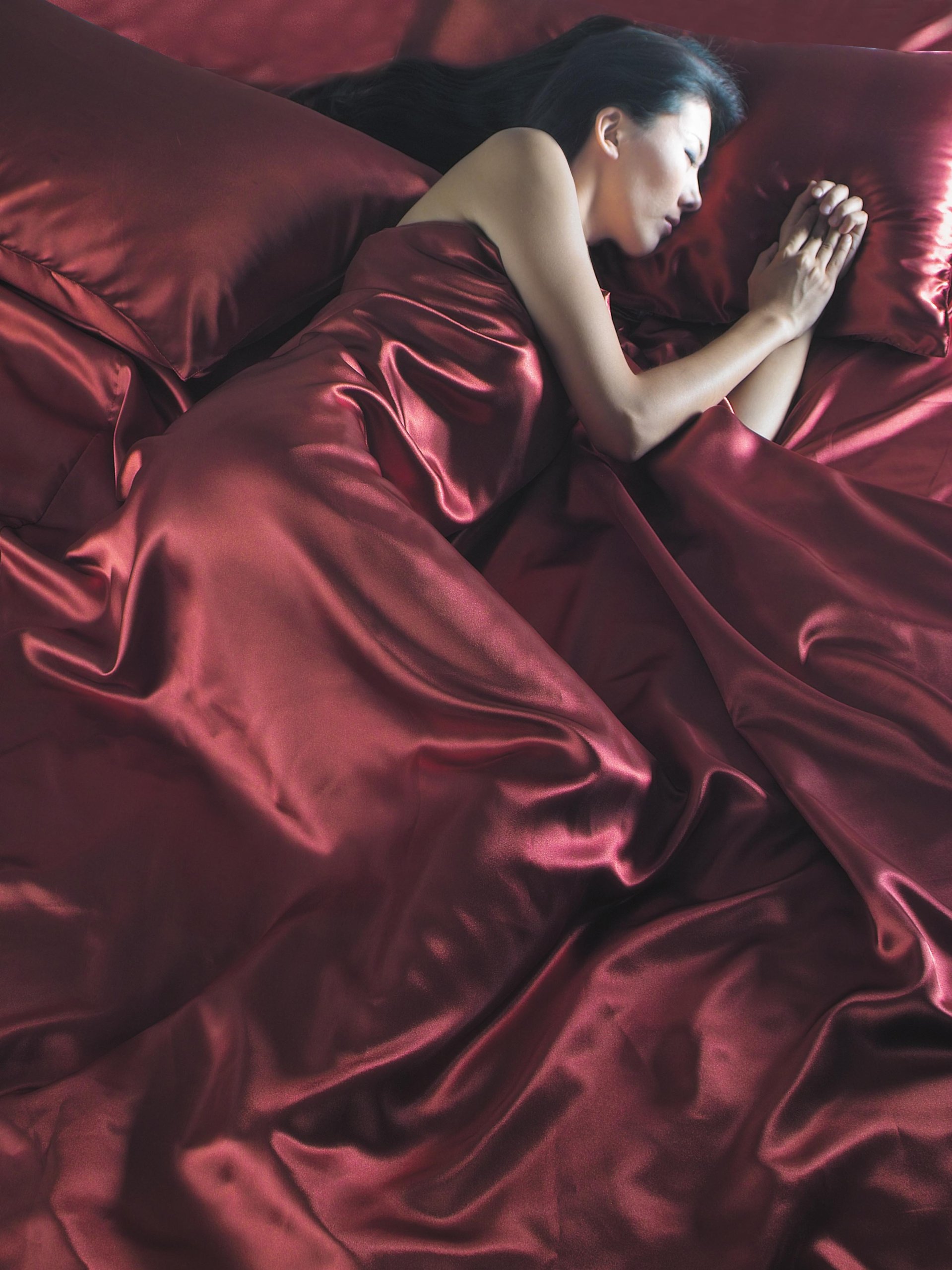 Intimates Satin Plain Lipstick Red Double Bed 6Pce Complete Bedding Duvet Cover, Fitted Sheet & 4 Pillowcases Set