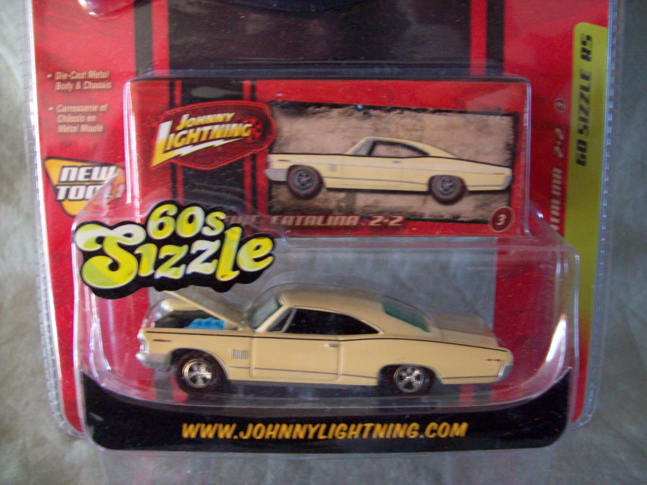 Johnny Lightning 60's Sizzle R5 1965 Pontiac Catalina 2+2