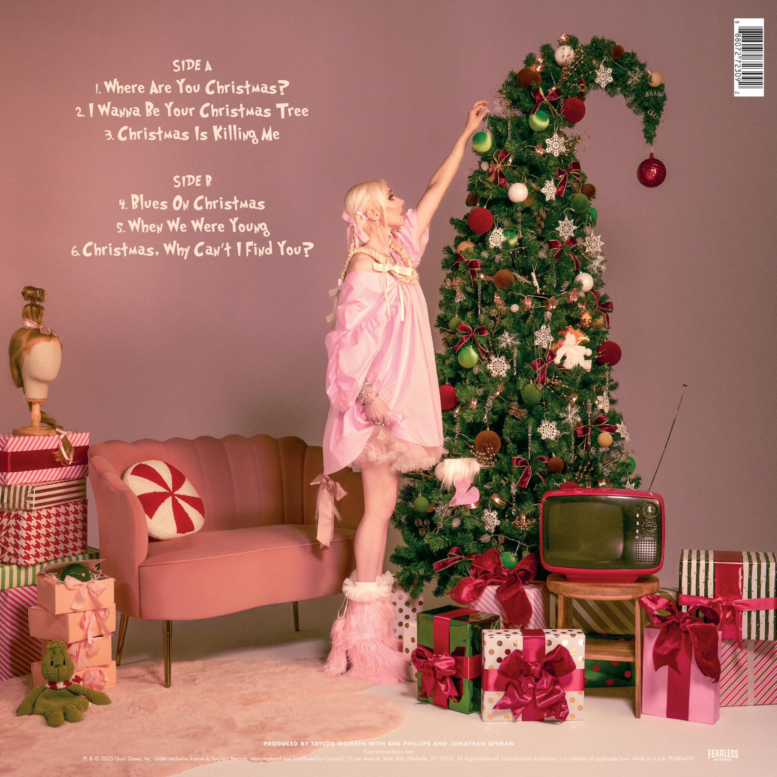 Taylor Momsen'S Pretty Reckless Christmas