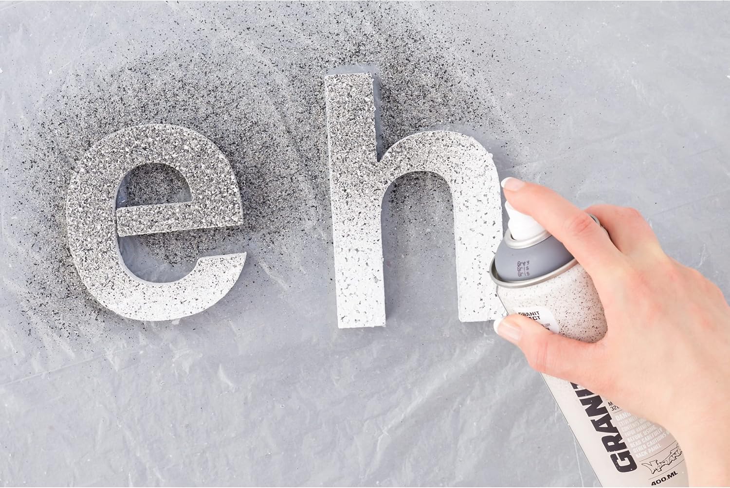 Montana Cans GRANIT EFFECT Spray Paint, 400ml, Light Grey, 13.5 Fl Oz (Pack of 1)