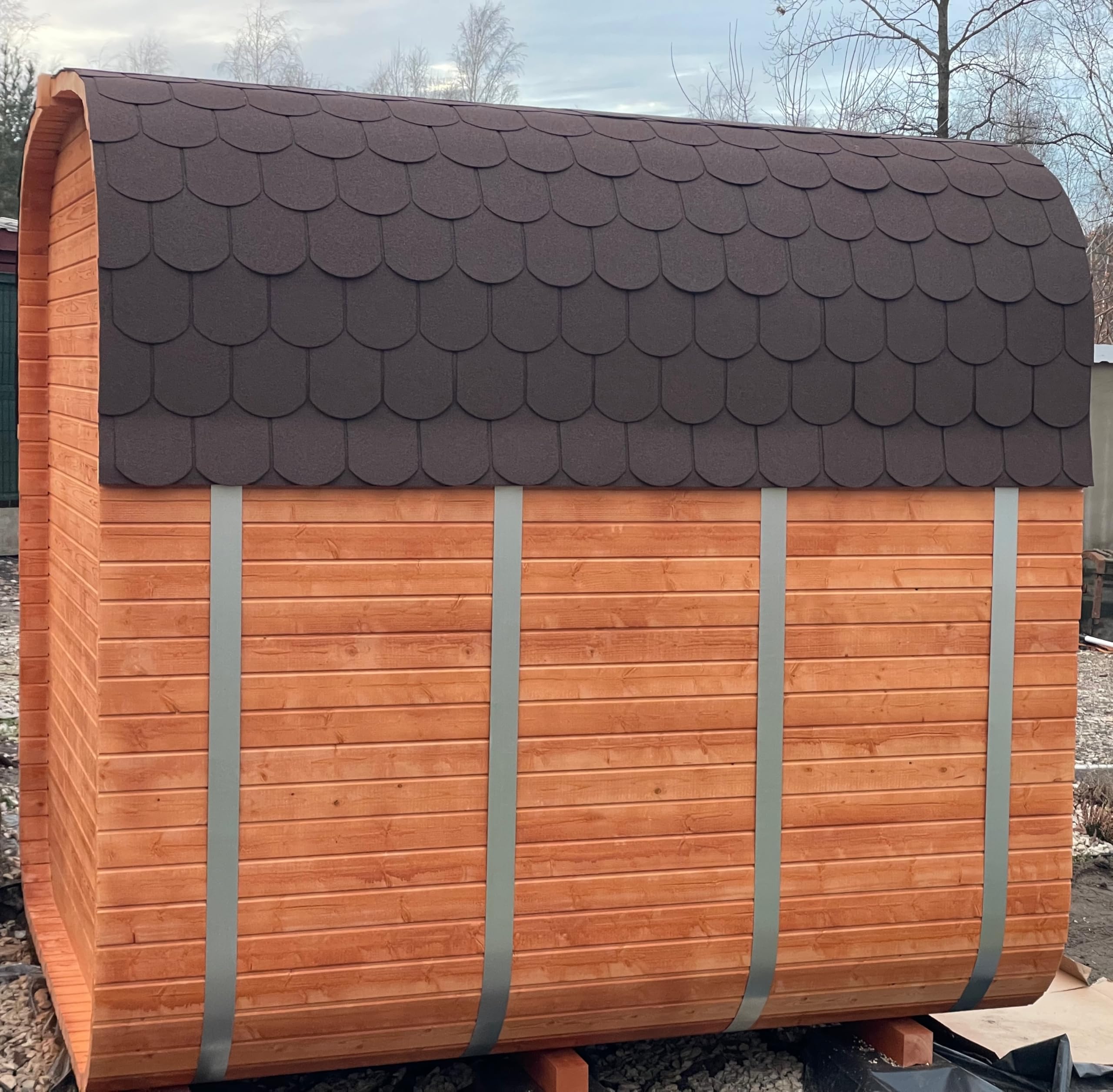 Fasssauna Gartensauna aus Fichtenholz mit Holzofen ETNA – 4–6 Personen