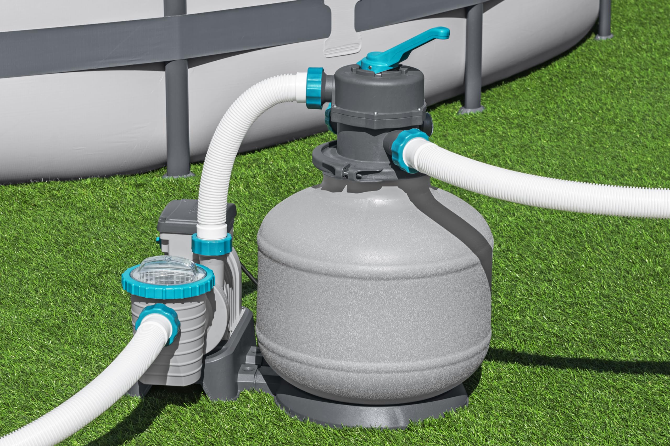 Bestway Sandfilteranlage mit Zeitschaltuhr, 6.056 l/h, 230 W, GS-Zertifizierung, 6-Wege-Ventil, Ø38-mm-Anschluss, korrosionsbeständiger Tank, Manometer, für Pools 1.100-39.300 L