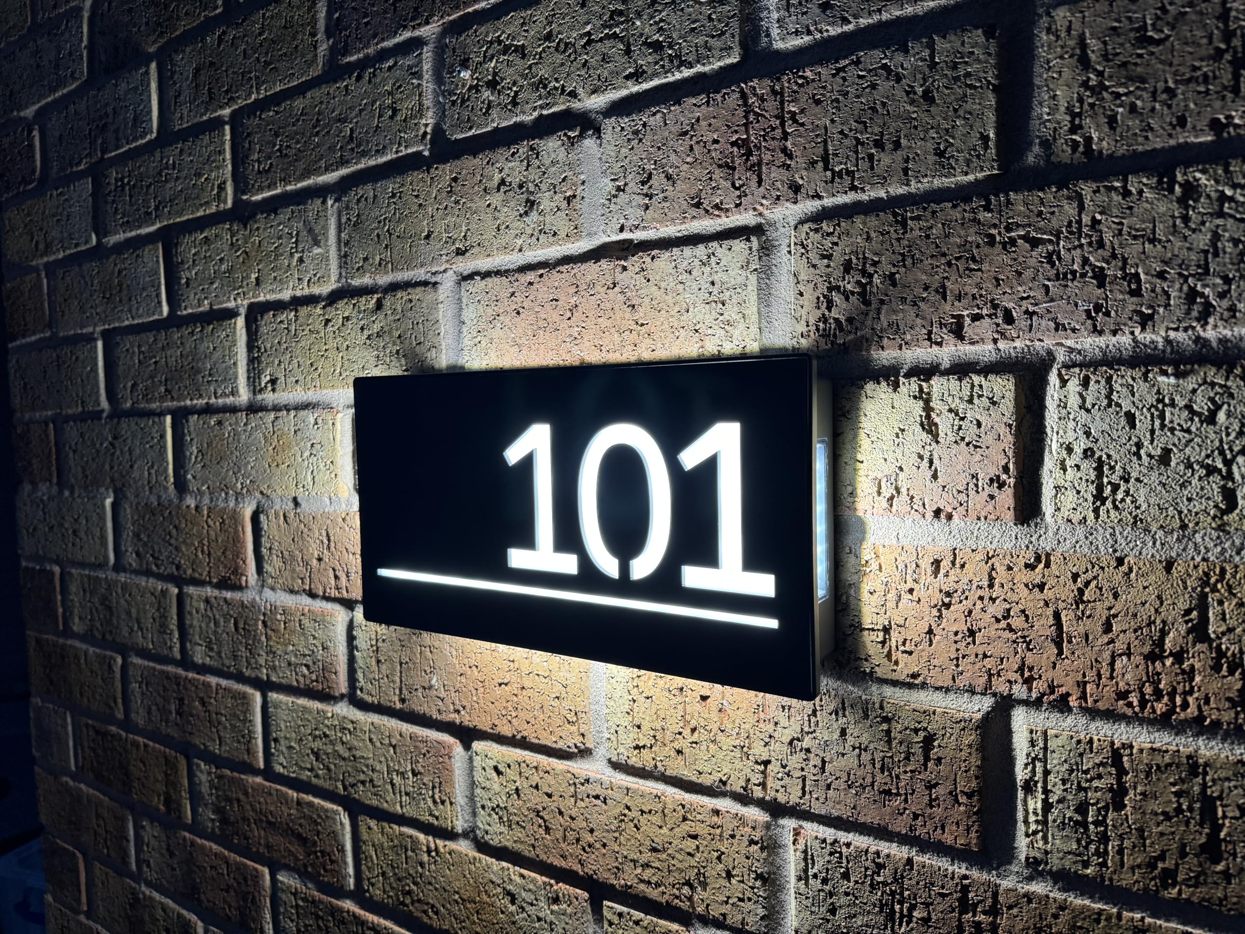 One of a kind design UK Personalised LED Illuminated House Sign with 85 LEDs, Laser Cut Modern Hardwired Wall Light with Address Display - Auto ON/OFF Water-Resistant 305x155 MM (Grey, ONL-30X15)